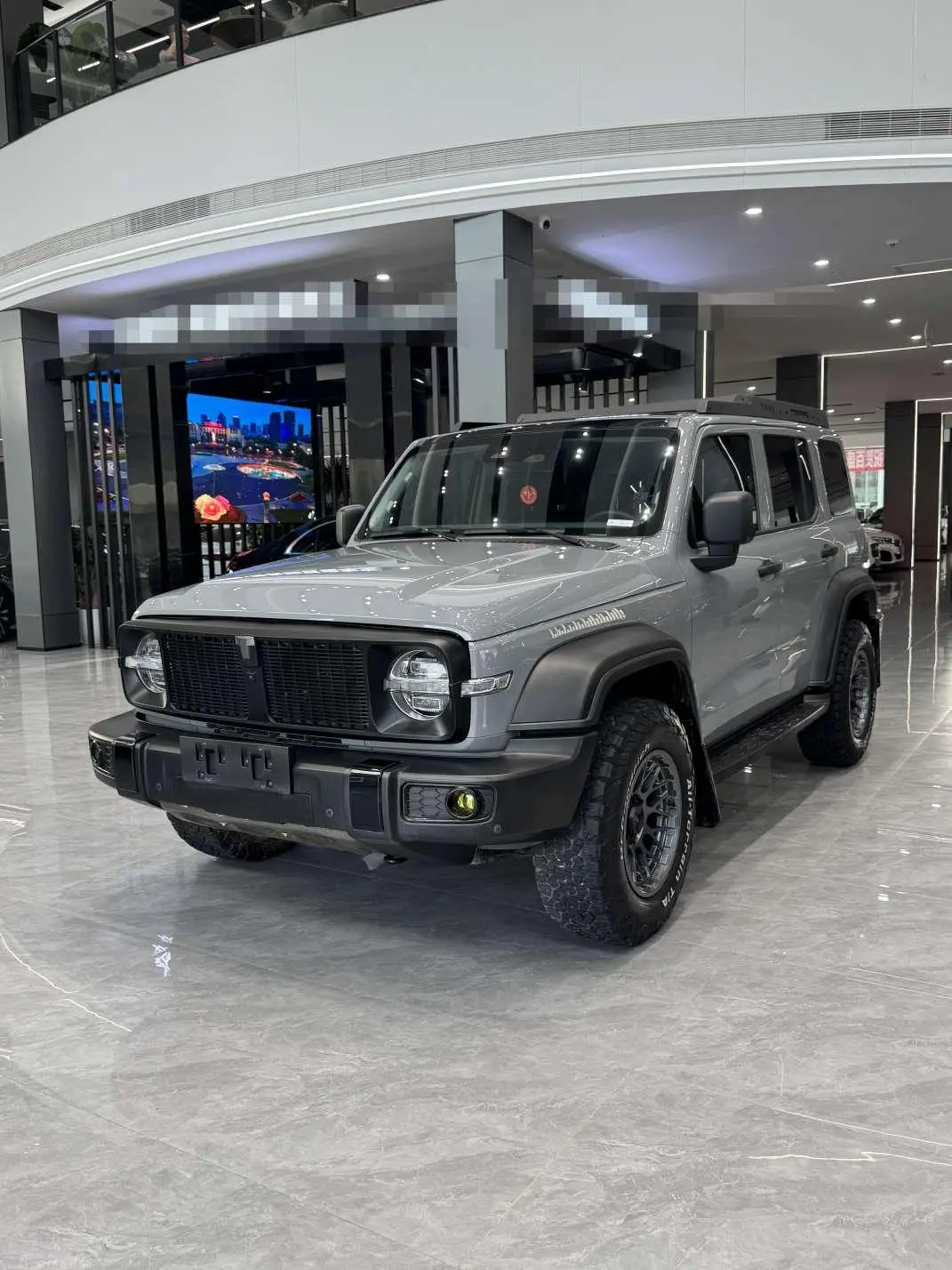 Tank 300  из Китая