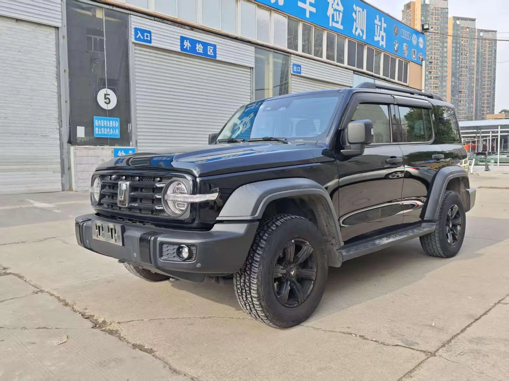 Tank 300  из Китая