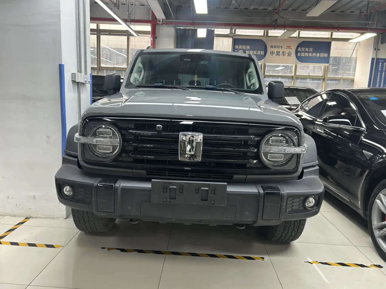 Tank 300  из Китая