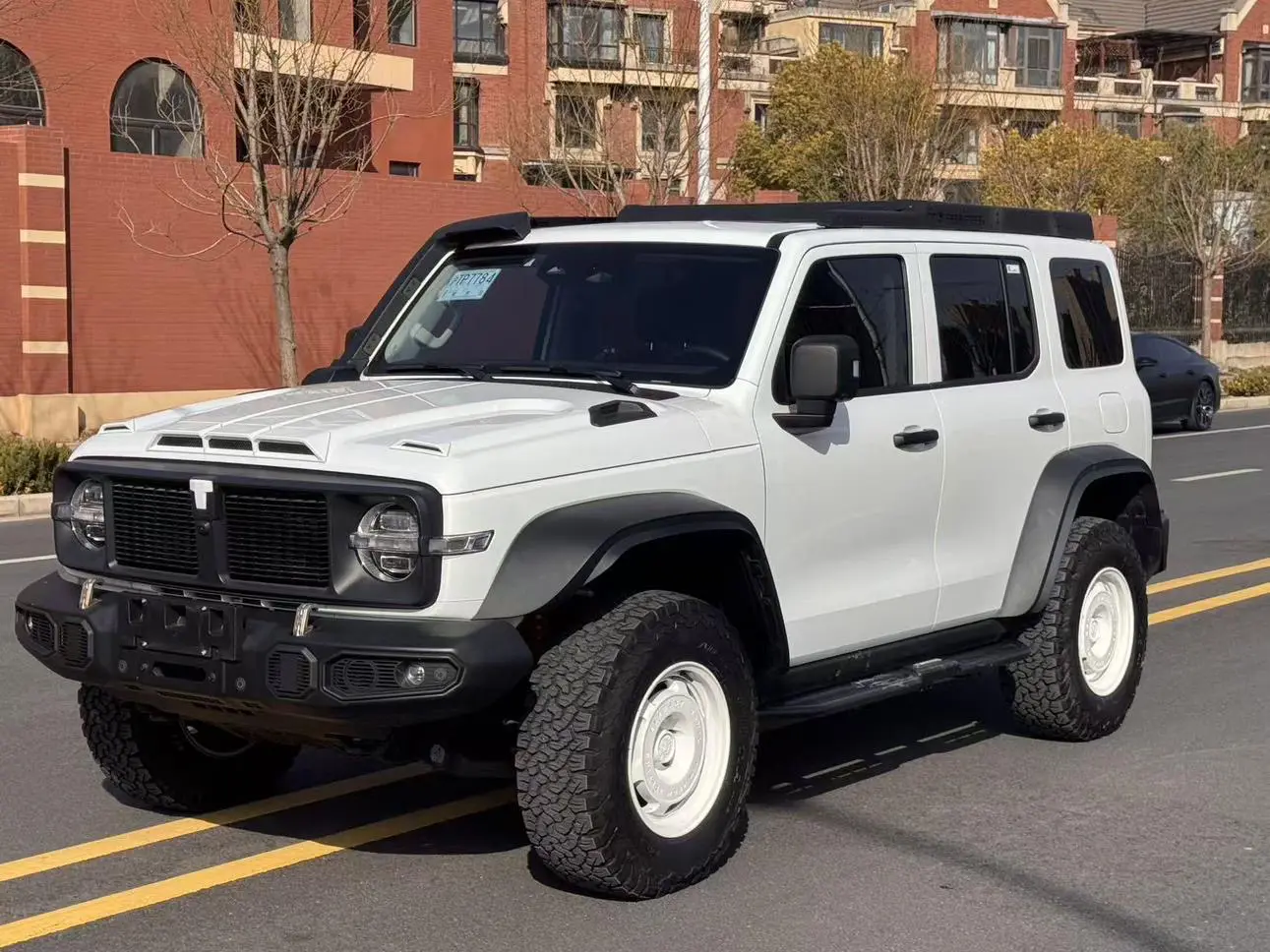 Tank 300  из Китая