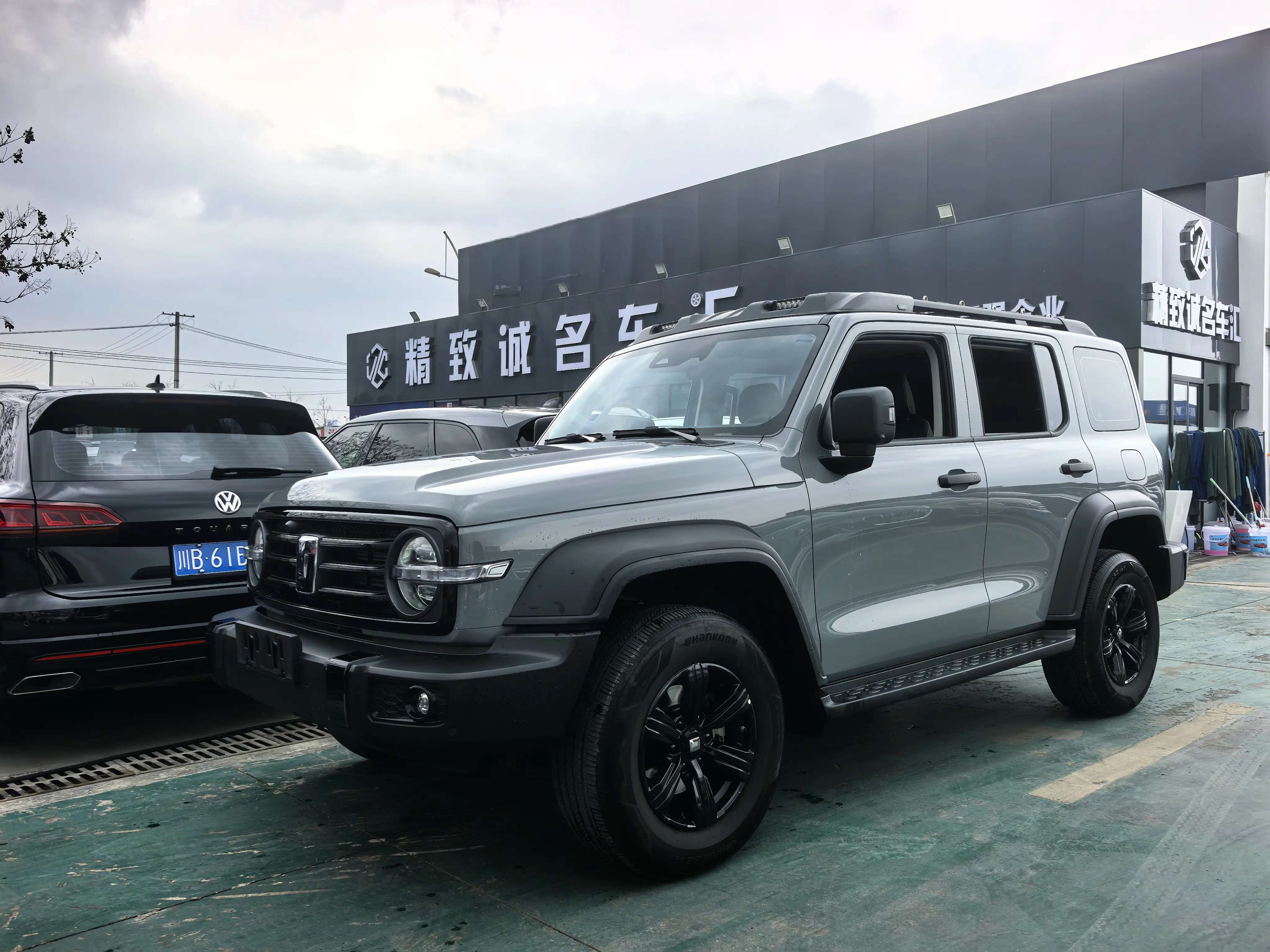 Tank 300  из Китая