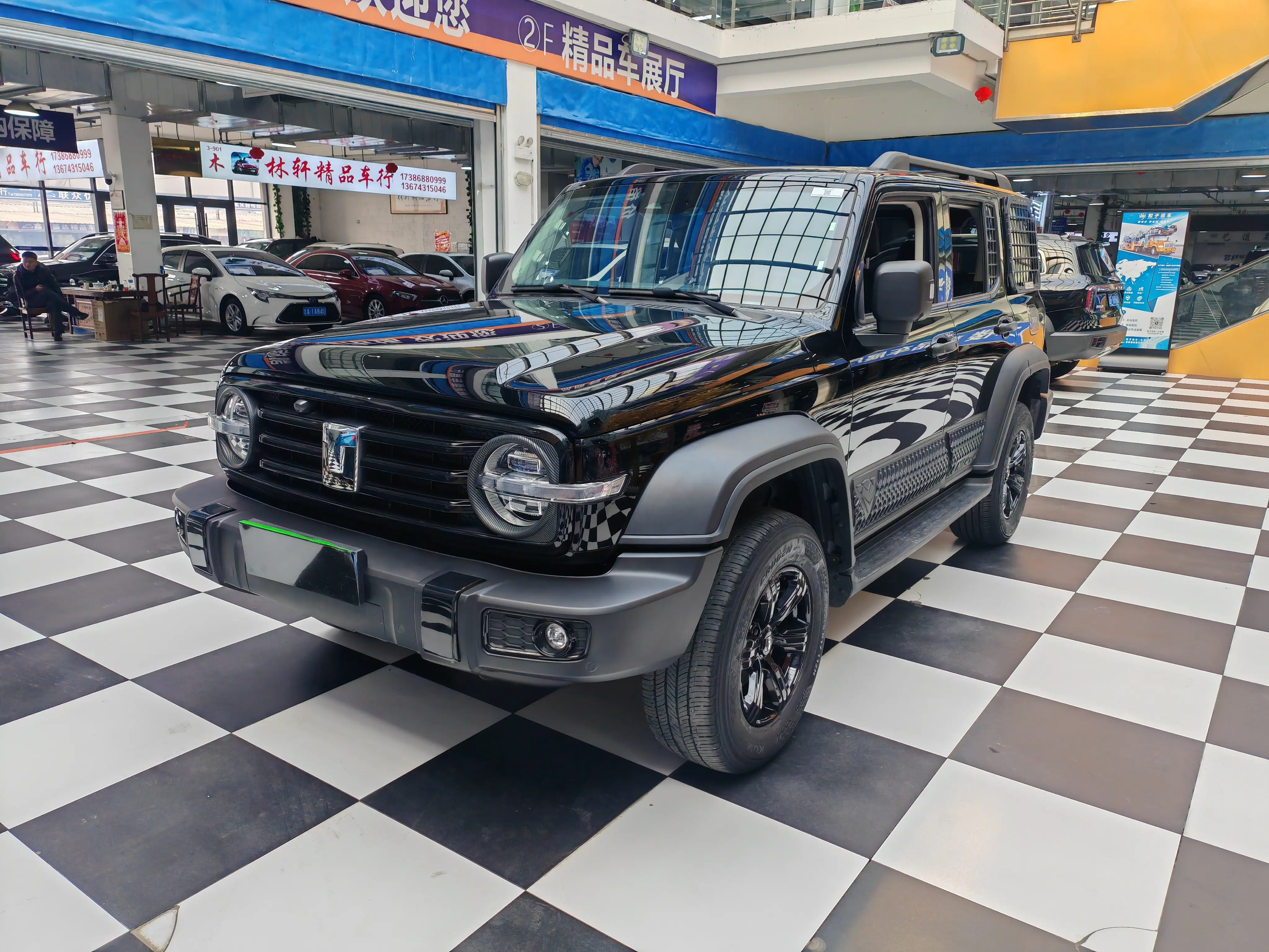 Tank 300  из Китая