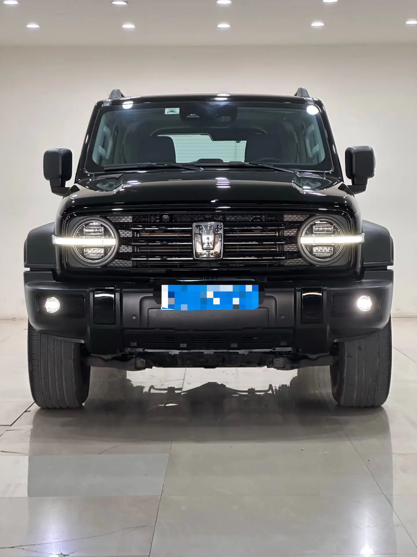 Tank 300  из Китая