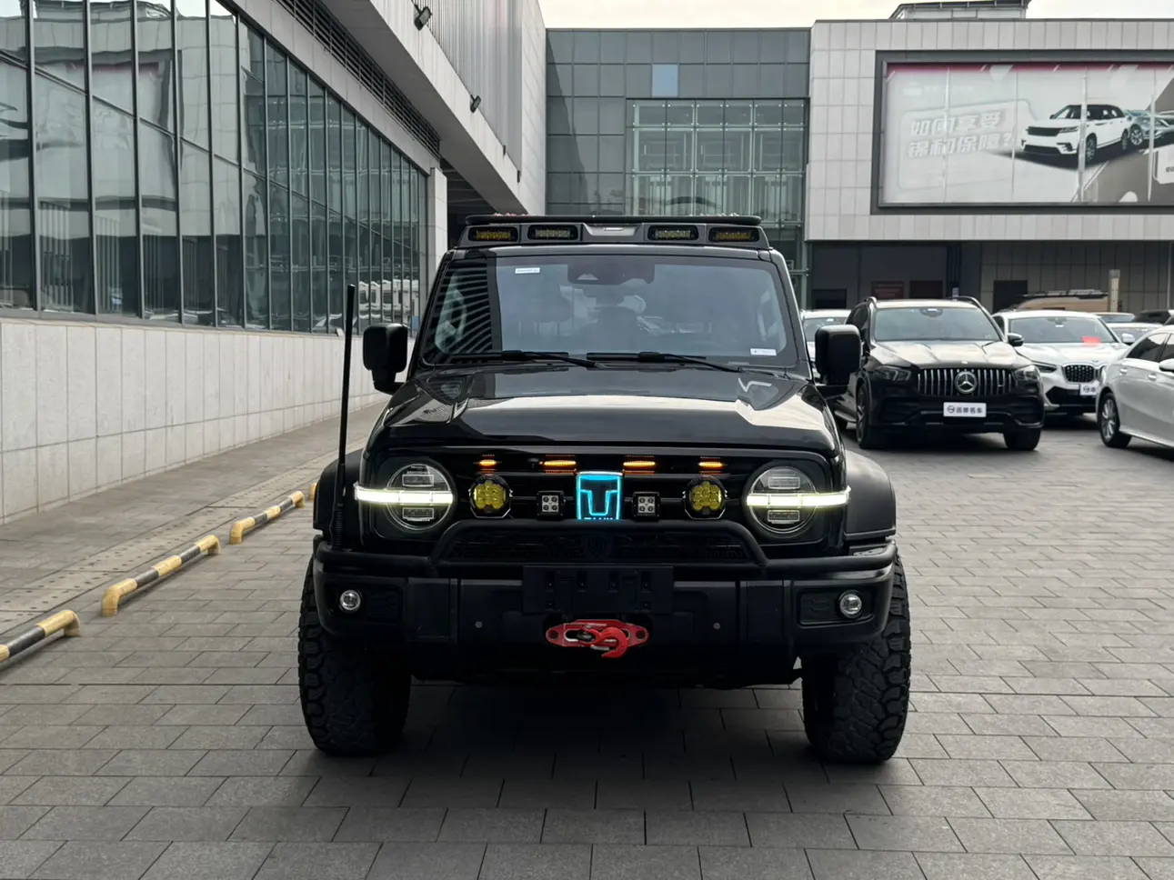 Tank 300  из Китая