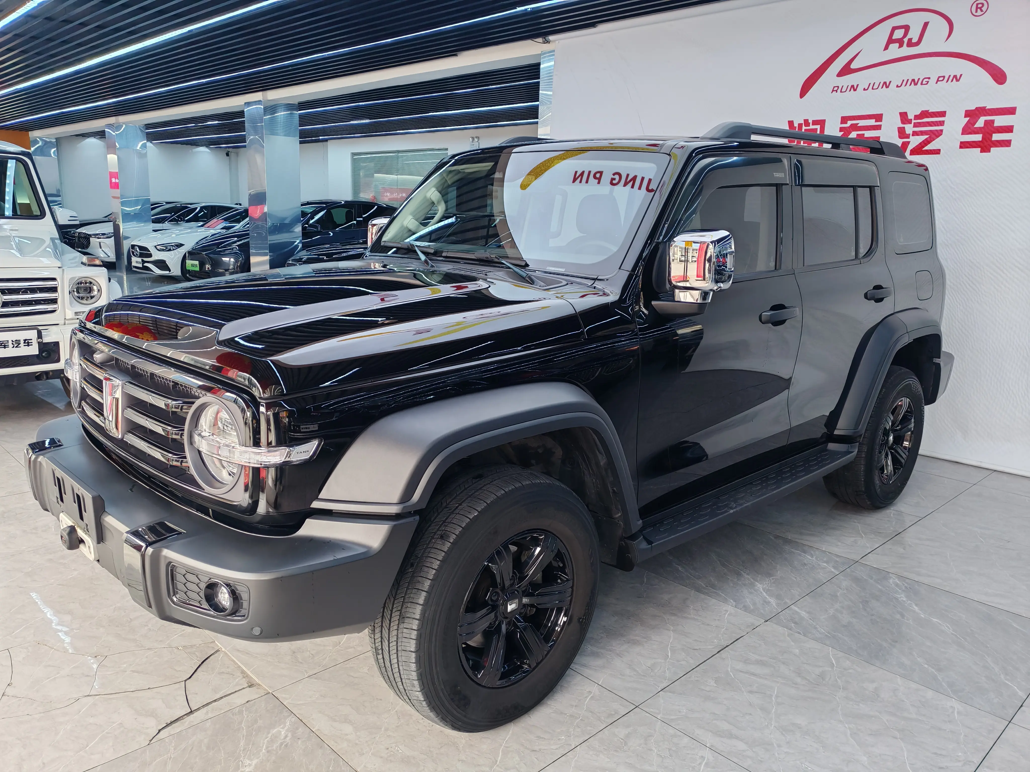 Tank 300  из Китая