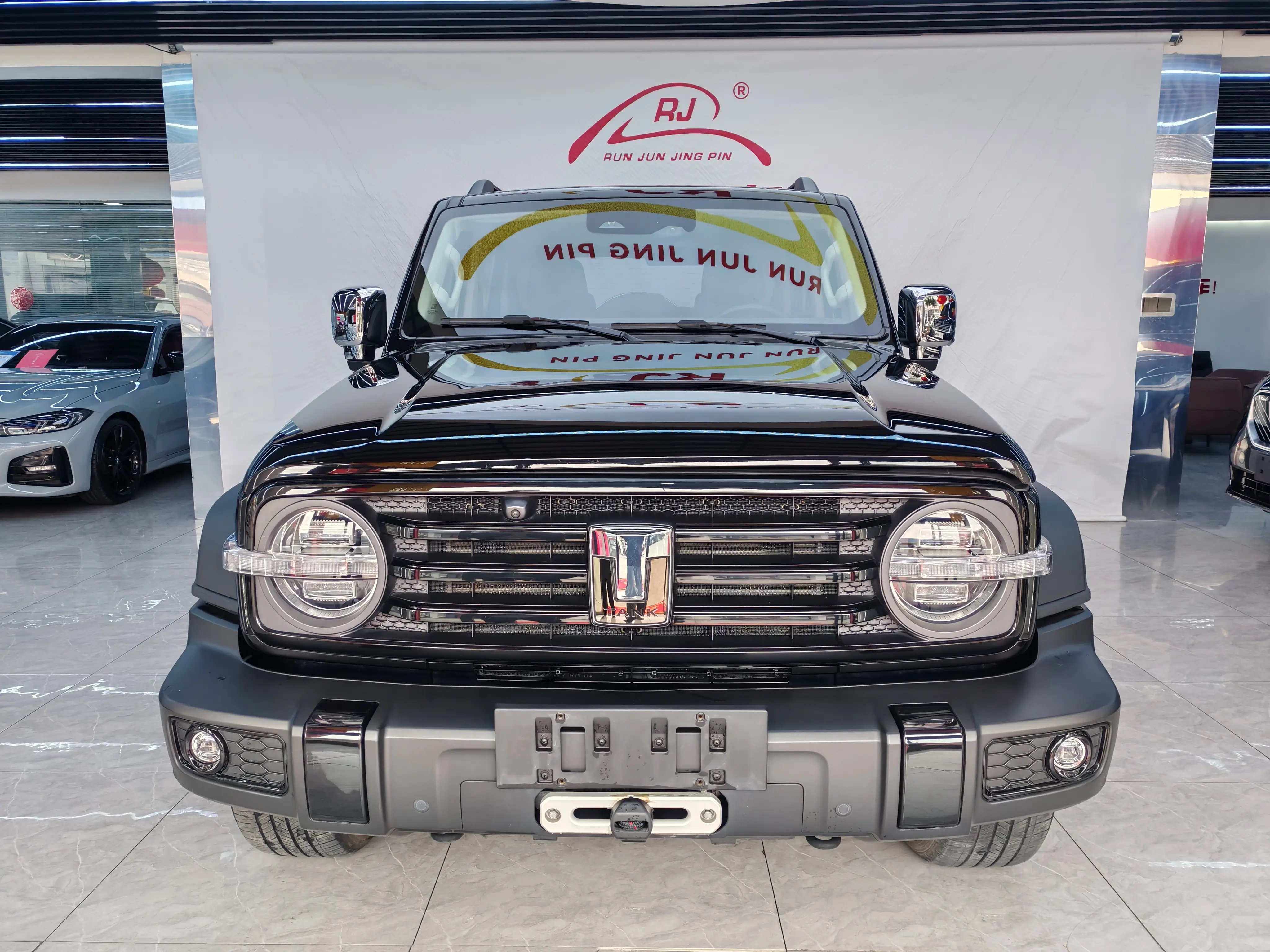 Tank 300  из Китая