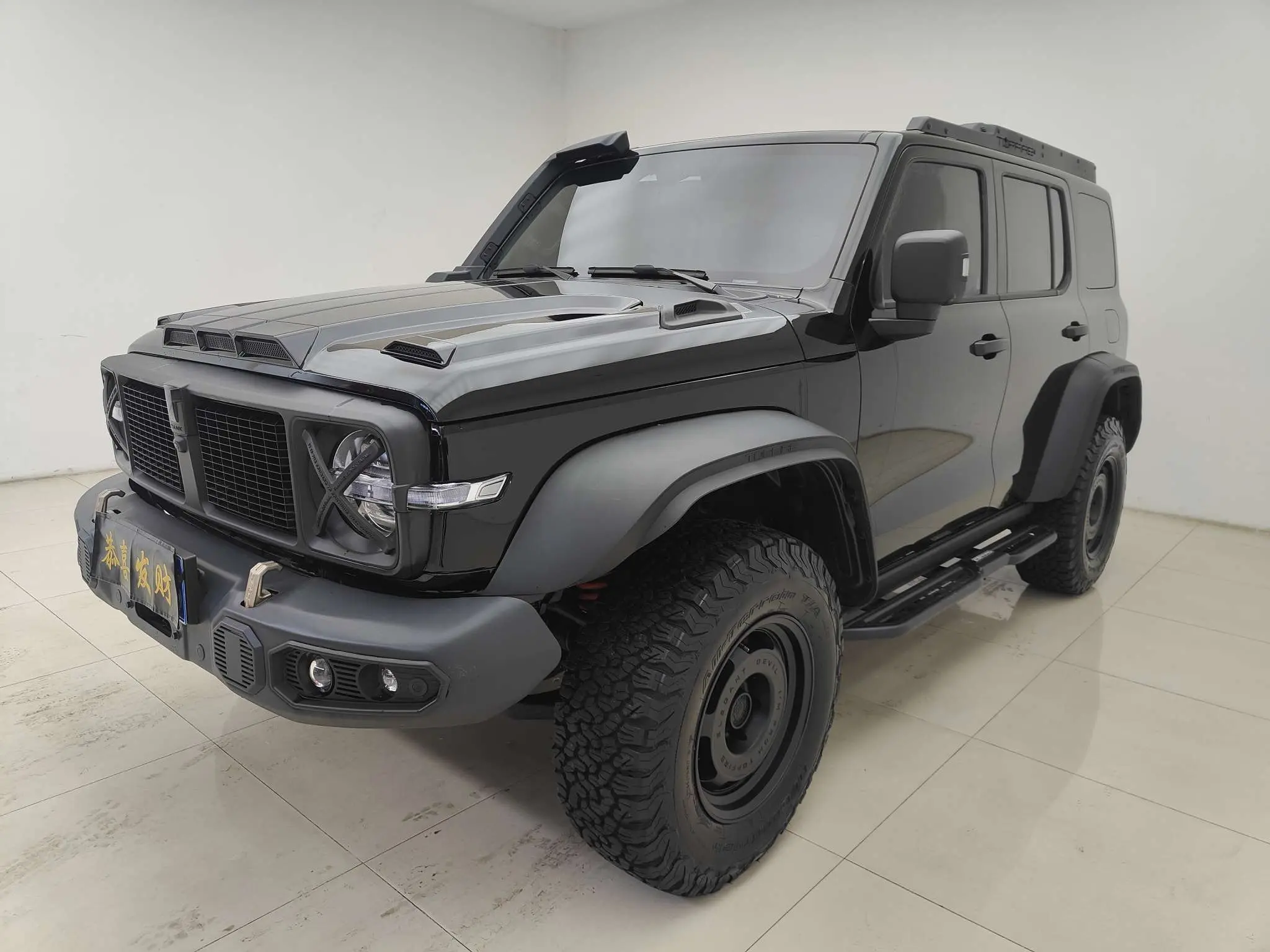 Tank 300  из Китая