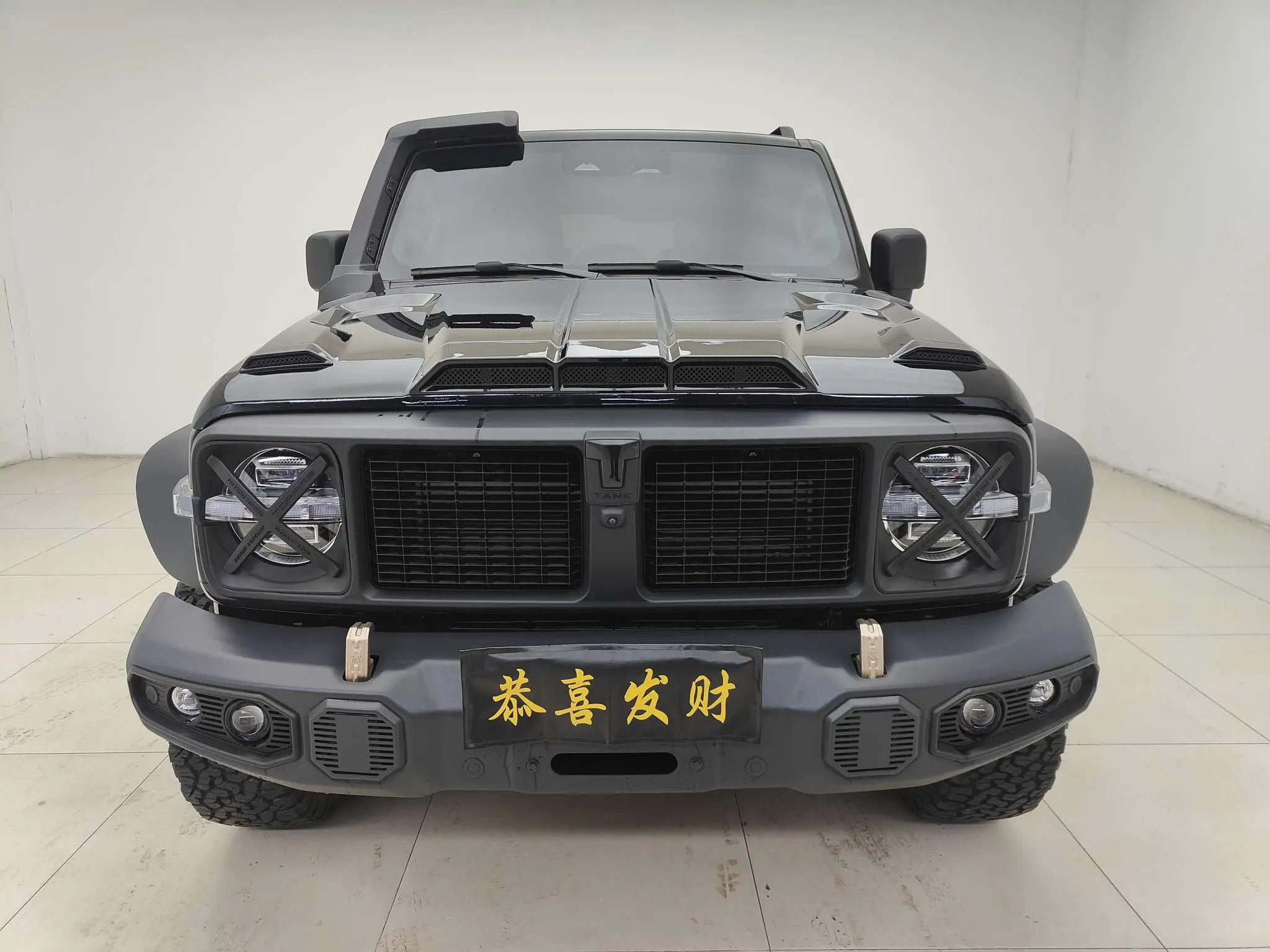 Tank 300  из Китая