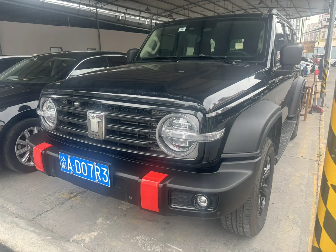 Tank 300  из Китая