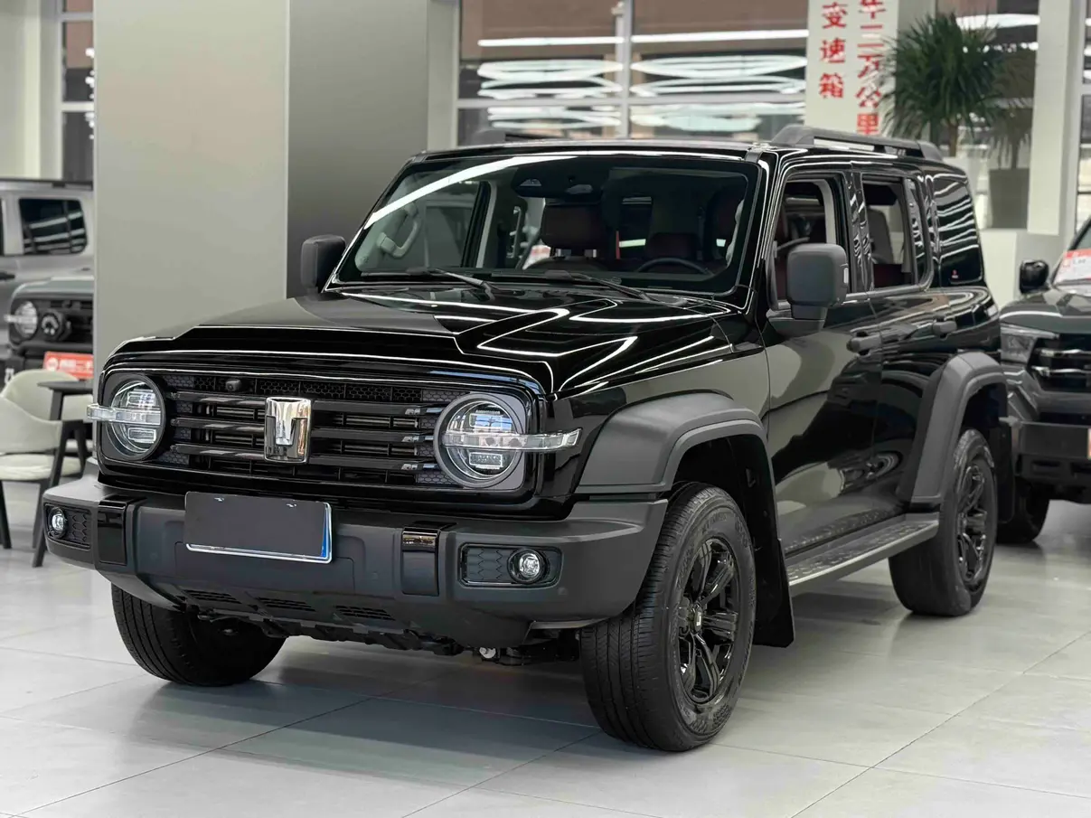 Tank 300  из Китая