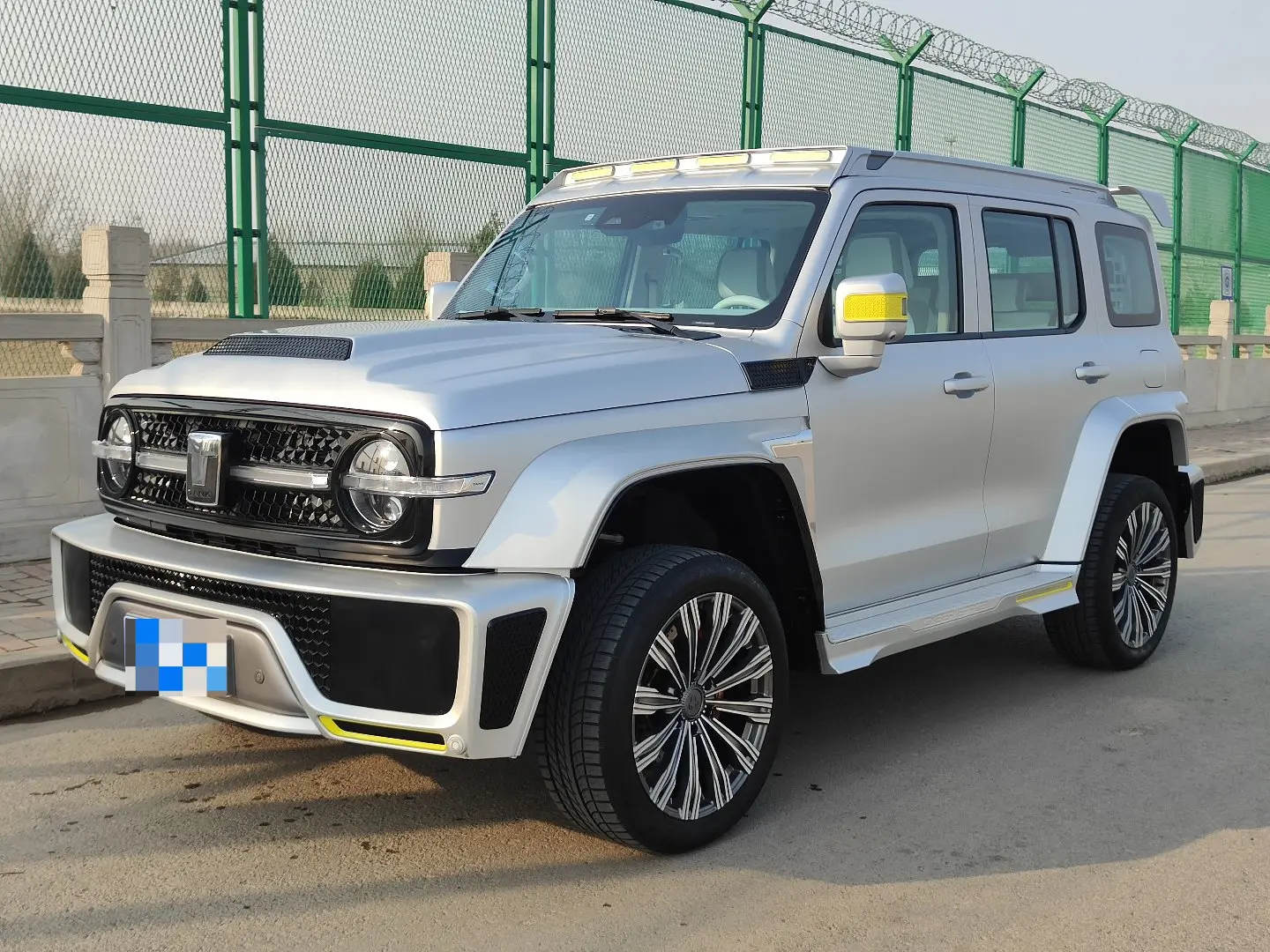 Tank 300  из Китая