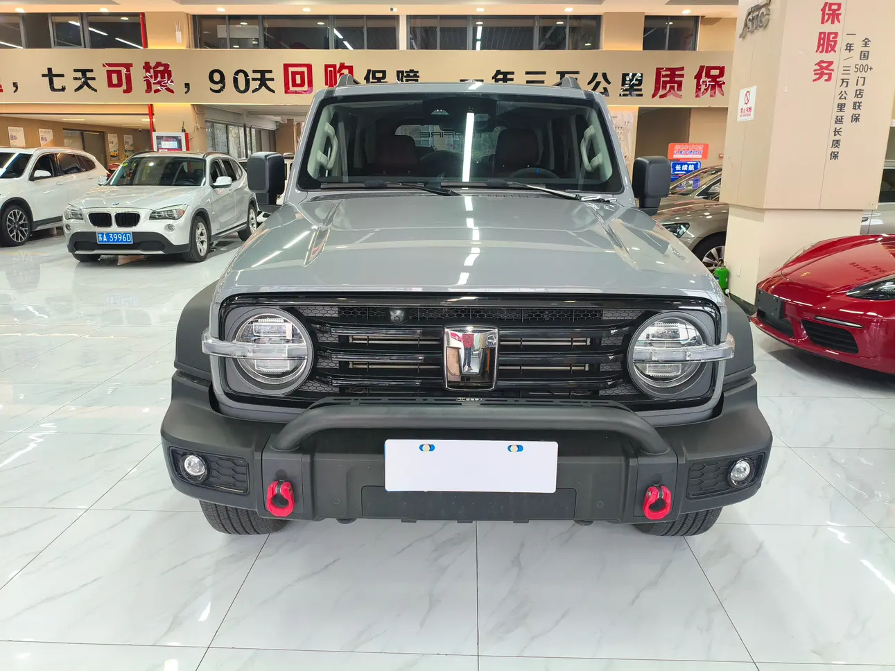 Tank 300  из Китая