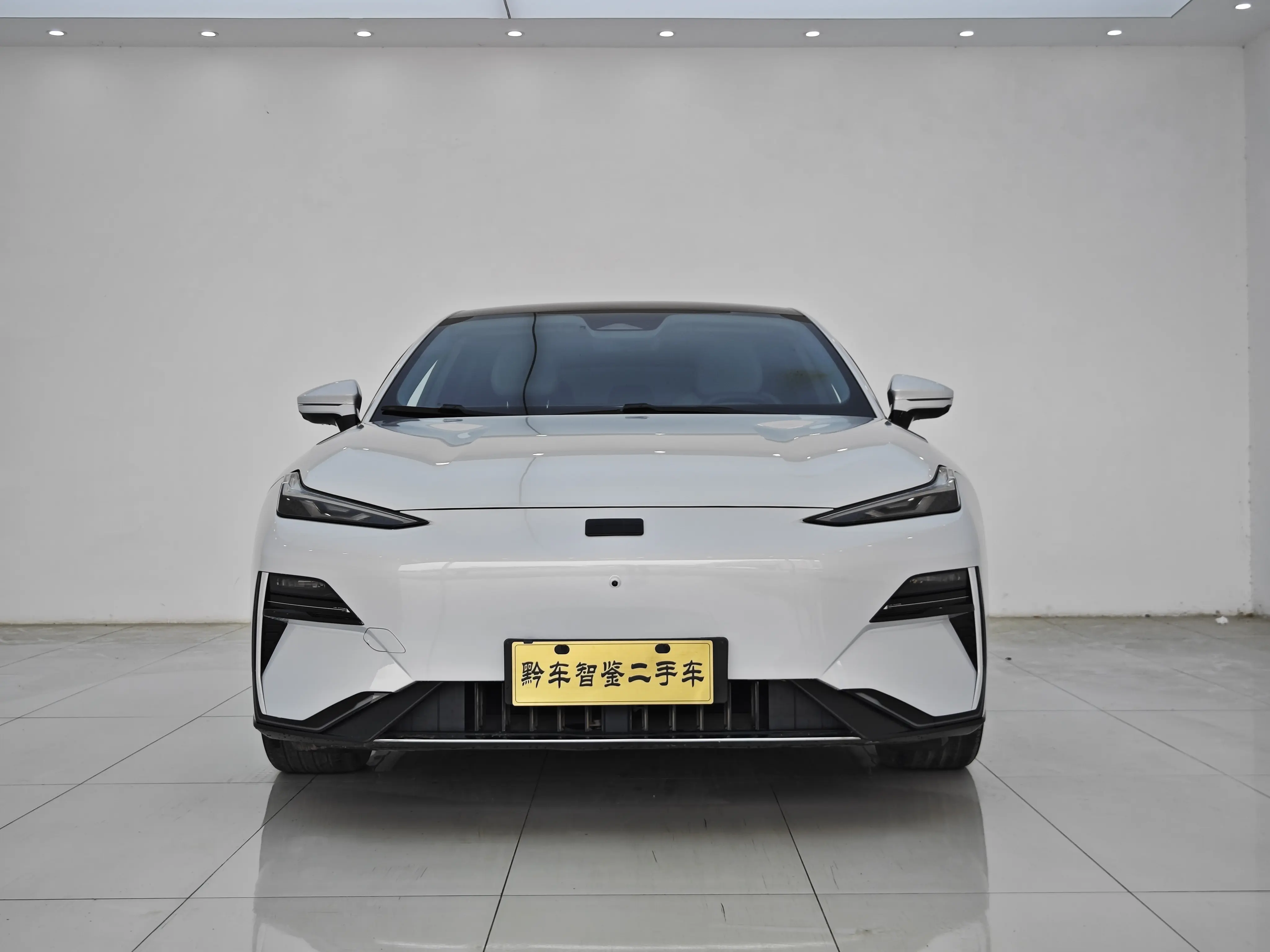 Geely Galaxy E8  из Китая