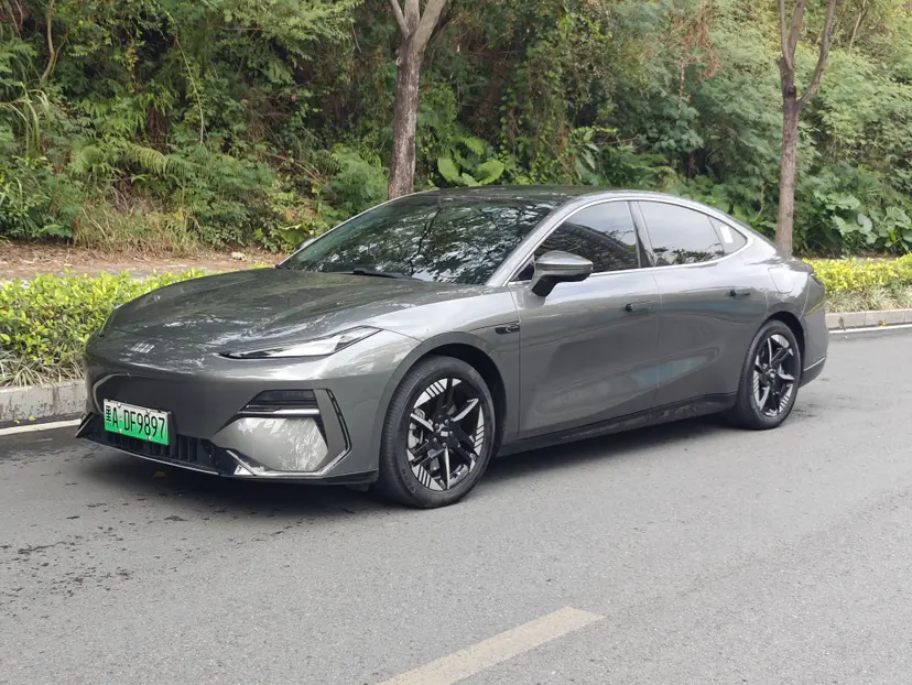 Geely Galaxy E8  из Китая