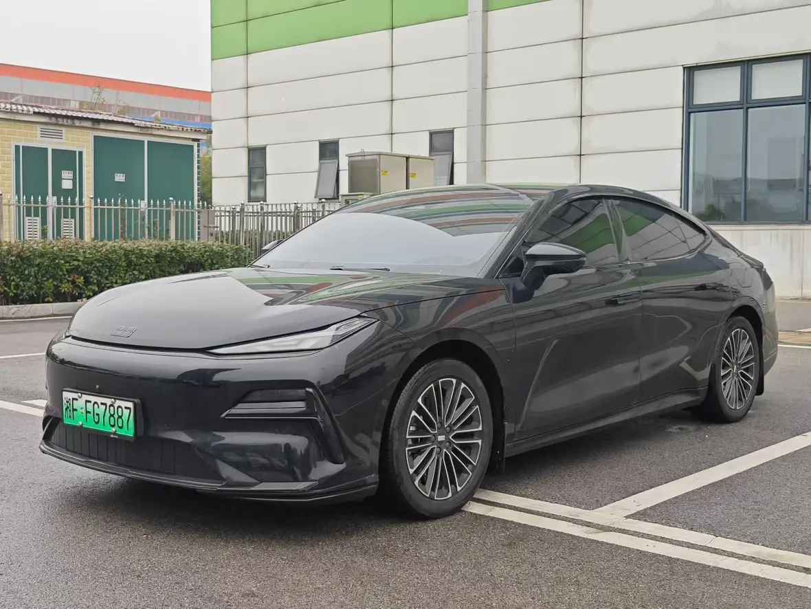 Geely Galaxy Star 8 PHEV  из Китая