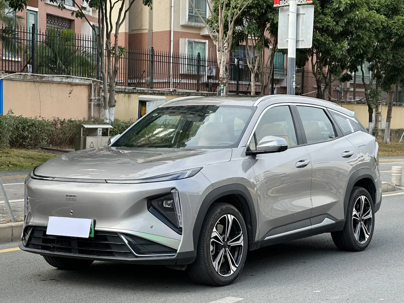 Geely Galaxy L7  из Китая