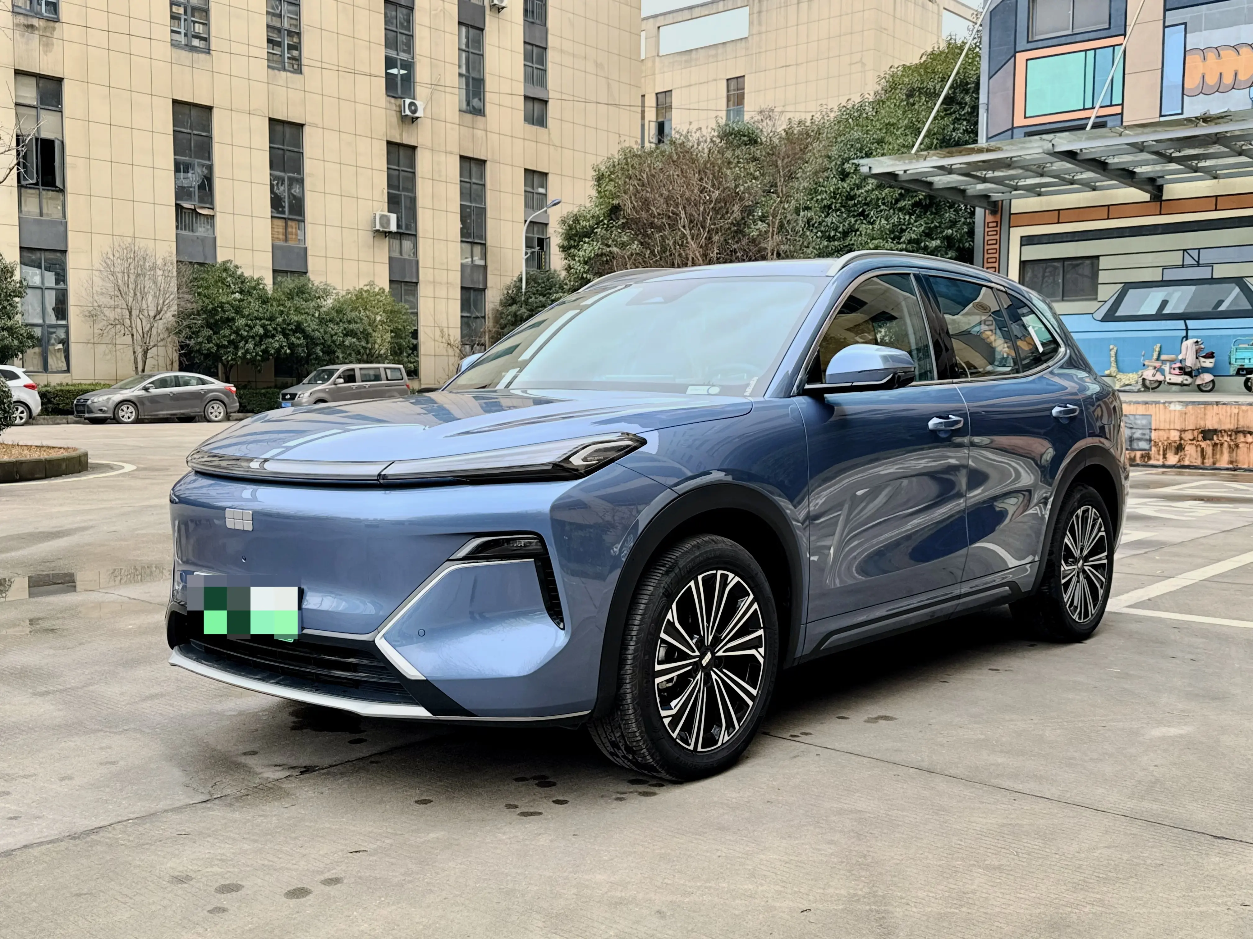 Geely Galaxy Starship 7 EM-i  из Китая