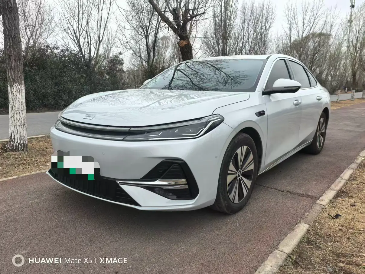 Geely Galaxy A7 PHEV  из Китая