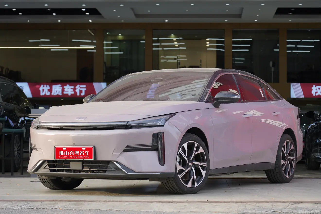 Geely Galaxy L6  из Китая