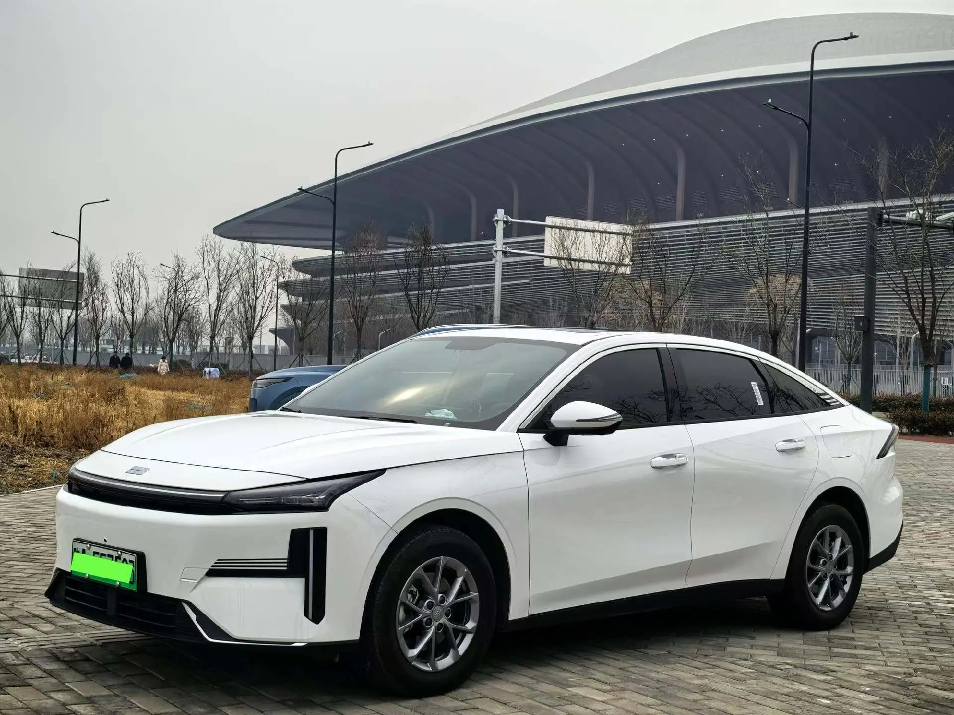 Geely Galaxy L6  из Китая