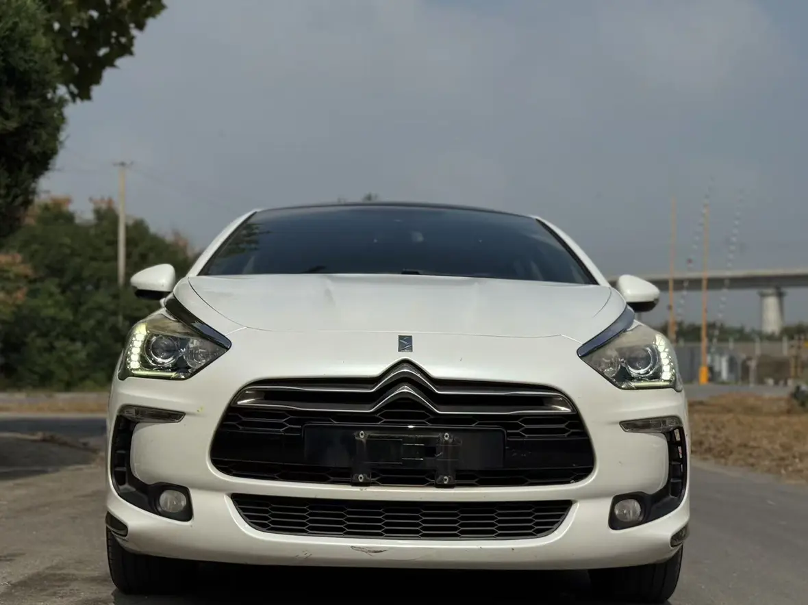 DS 5  из Китая