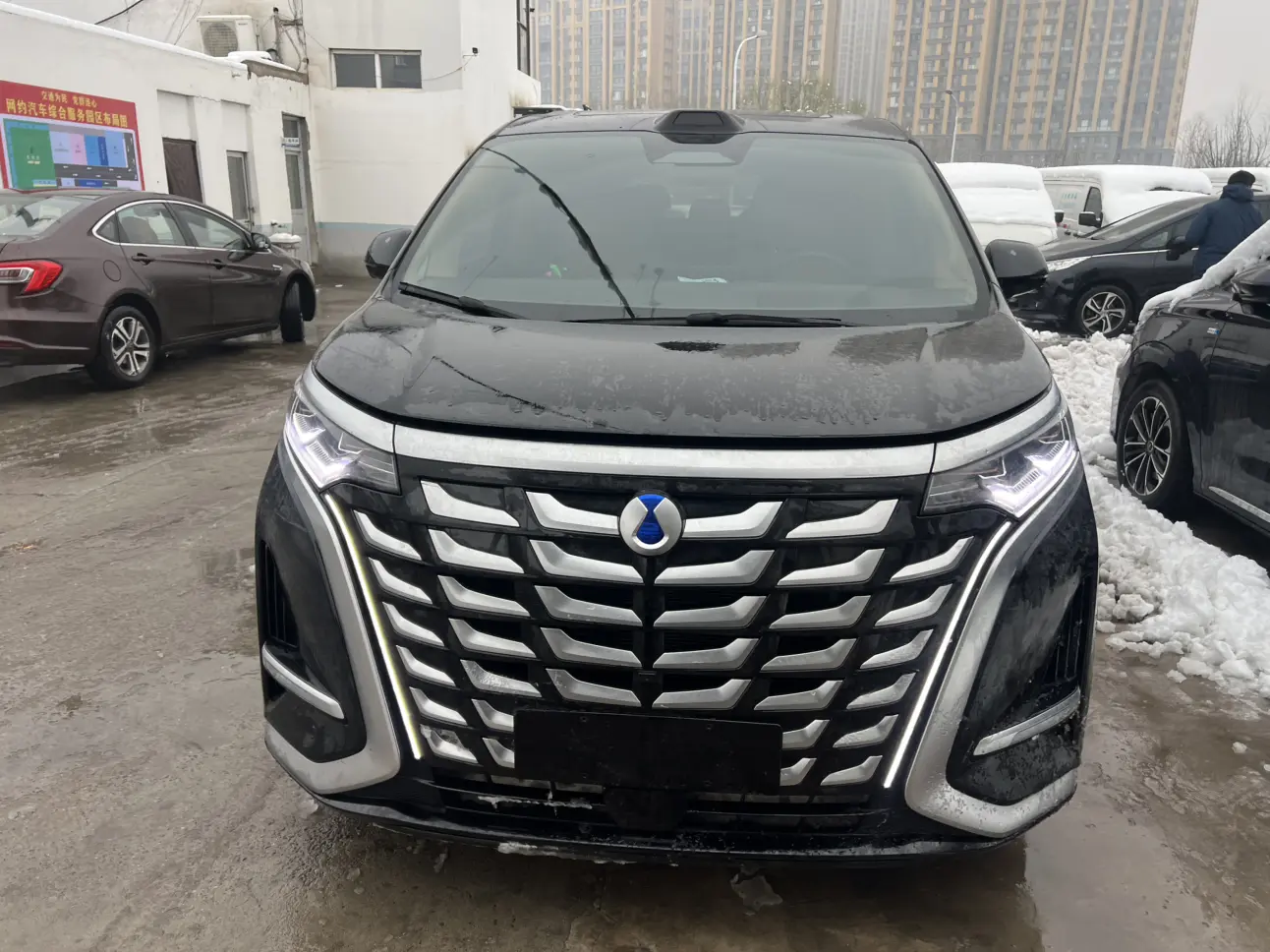 Denza D9 DM  из Китая