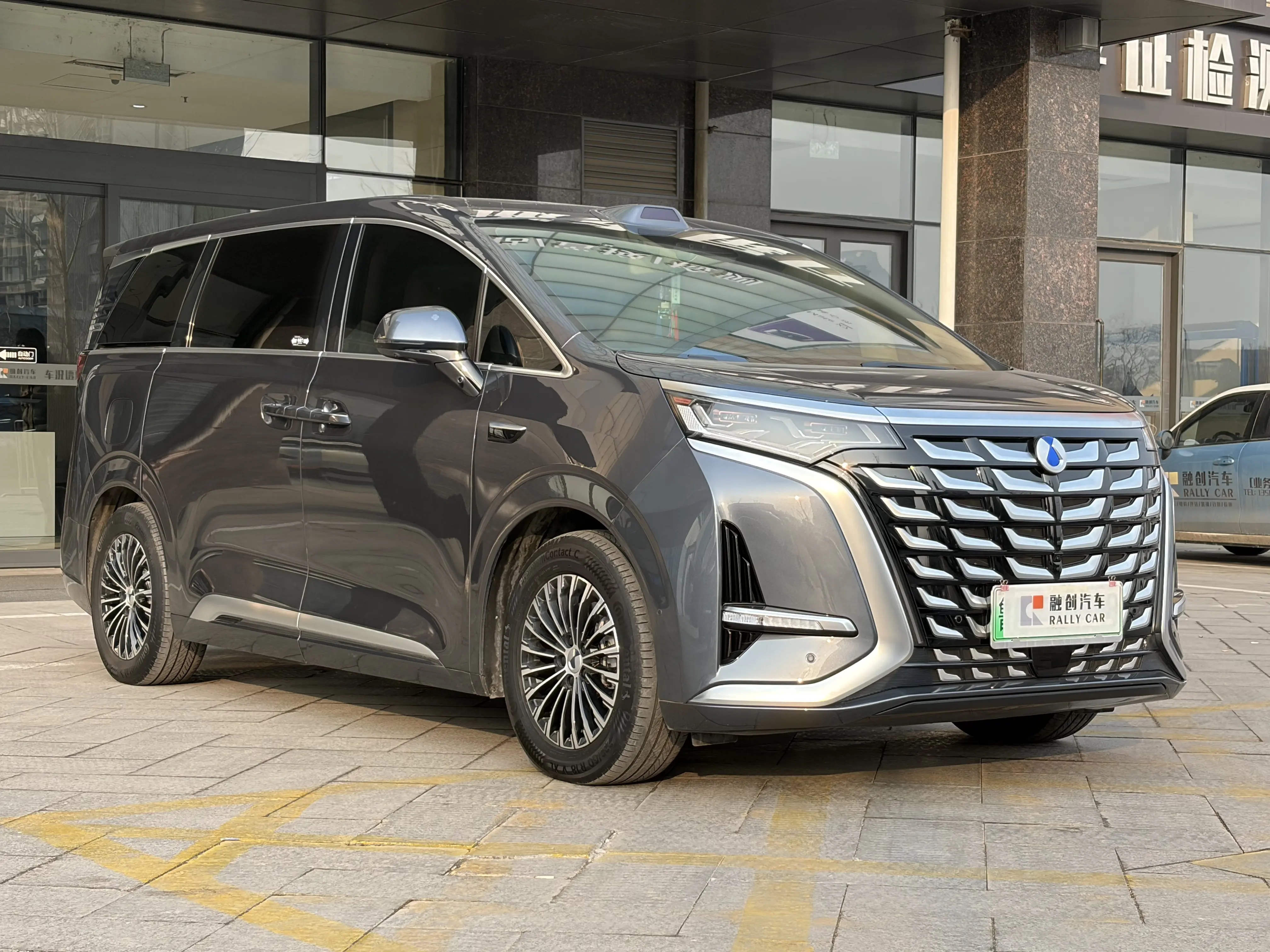 Denza D9 DM  из Китая