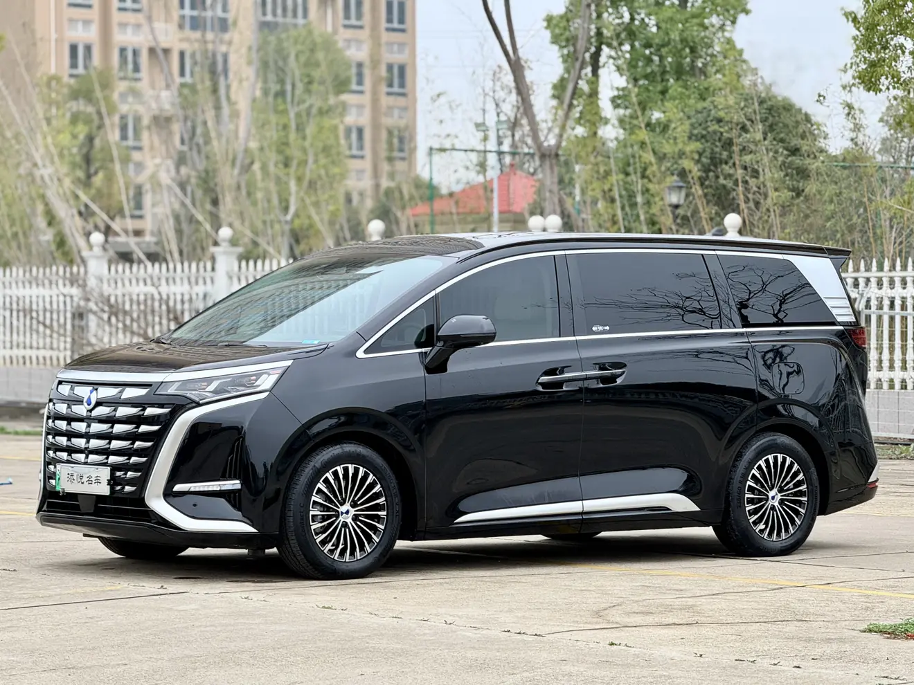 Denza D9 DM  из Китая