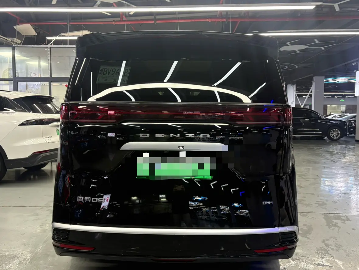 Denza D9 DM  из Китая