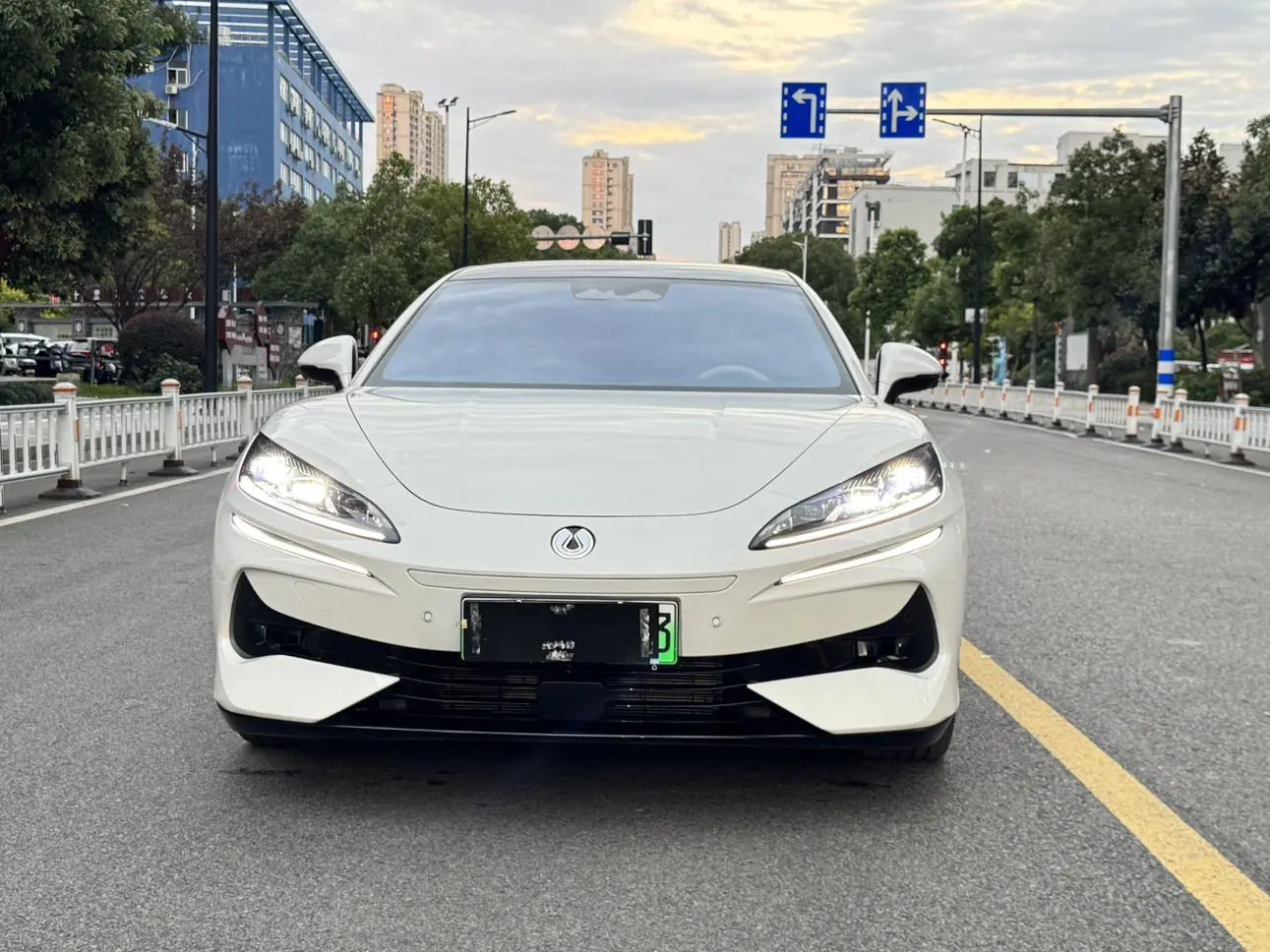 Denza DENGZH9GT DM  из Китая