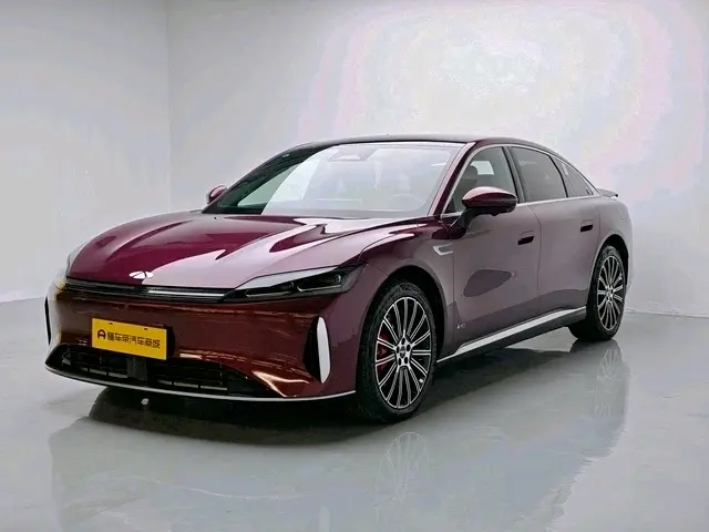 Chery Fengyun A9L  из Китая