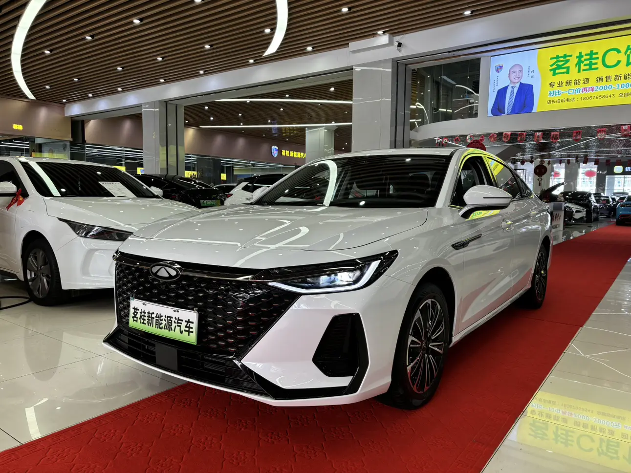 Chery Fengyun A8  из Китая