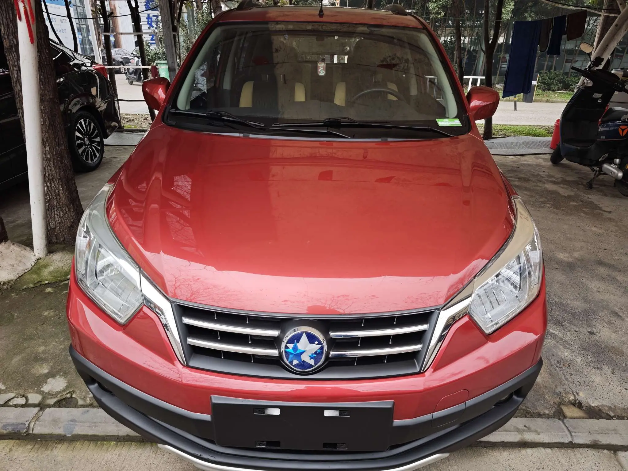 Kai Chen Venucia R50X  из Китая