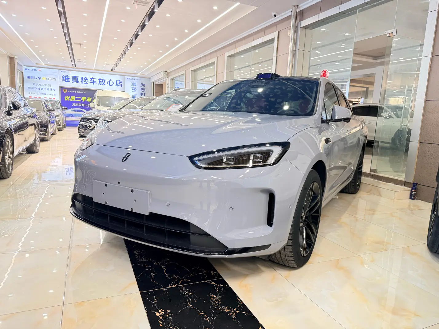 AITO M5