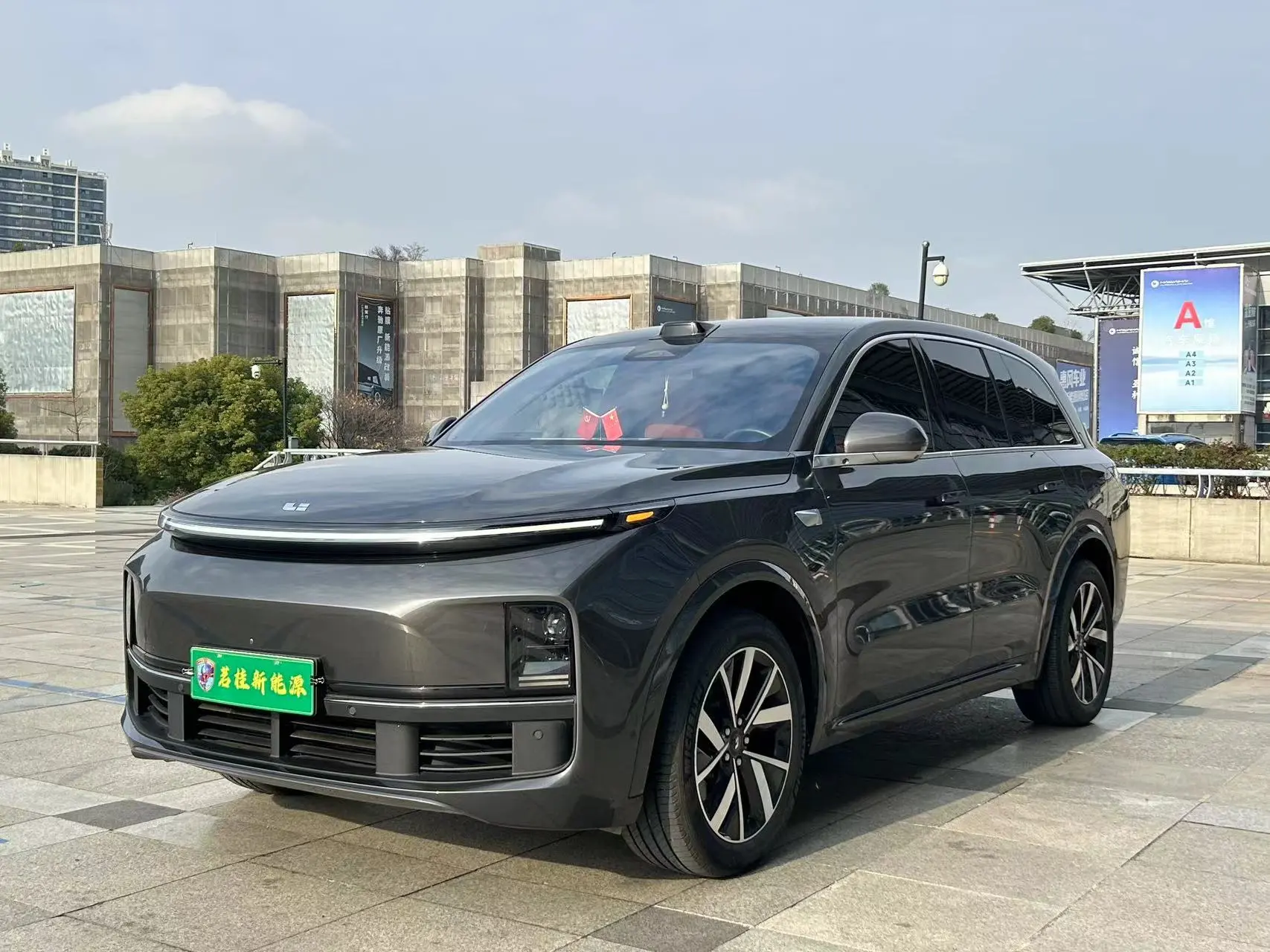 Li L8 (Ideal L8)  из Китая