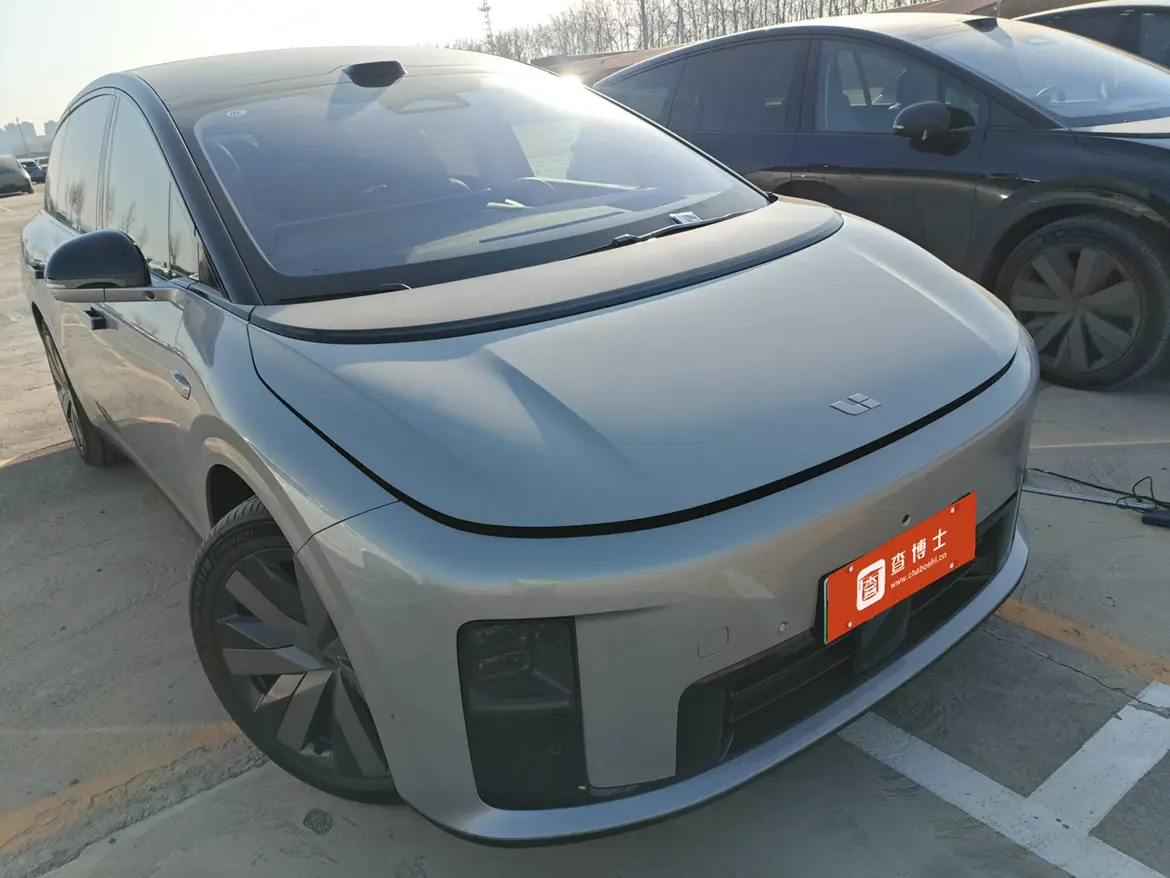 Li Ideal i8  из Китая