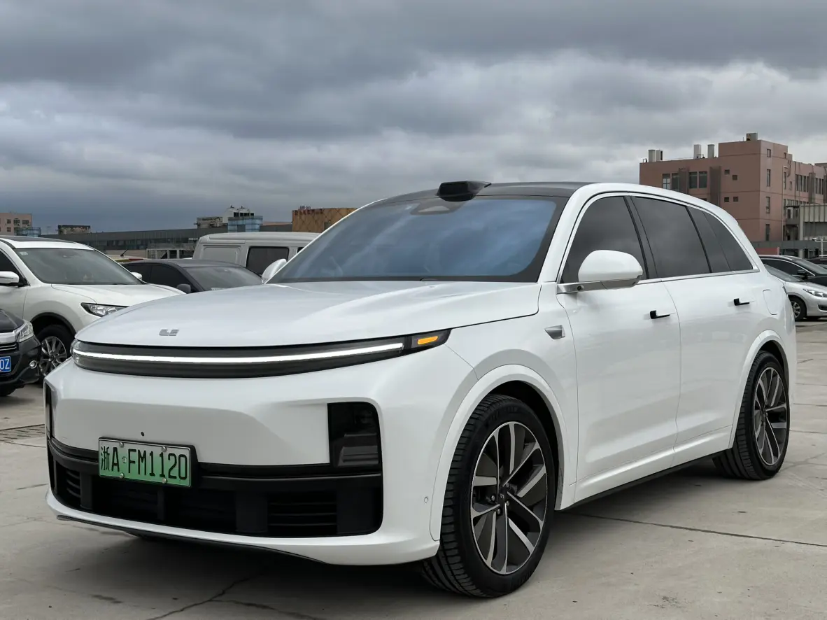 Li L7 (Ideal L7)  из Китая