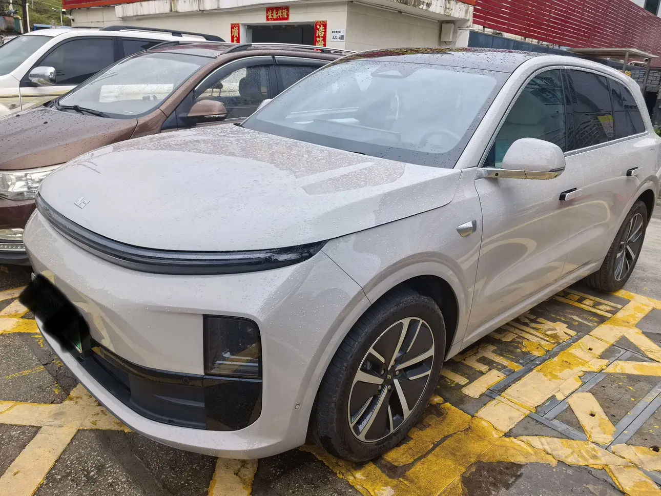 Li L6 (Ideal L6)  из Китая