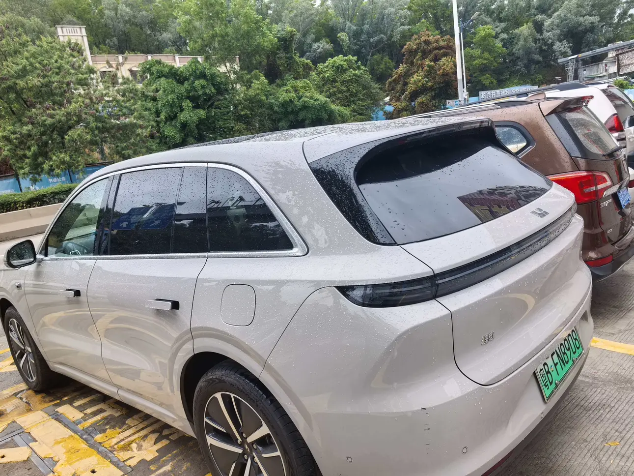 Li L6 (Ideal L6)  из Китая