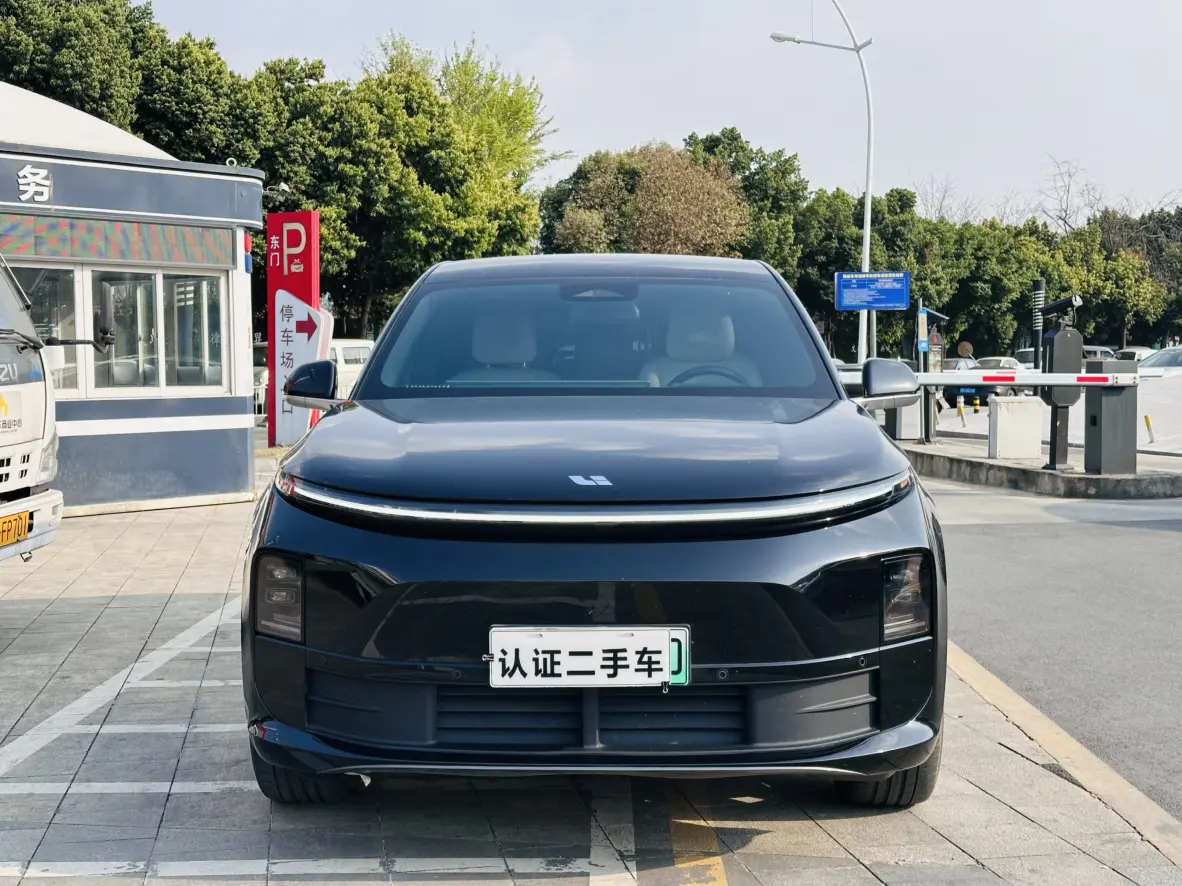 Li L6 (Ideal L6)  из Китая