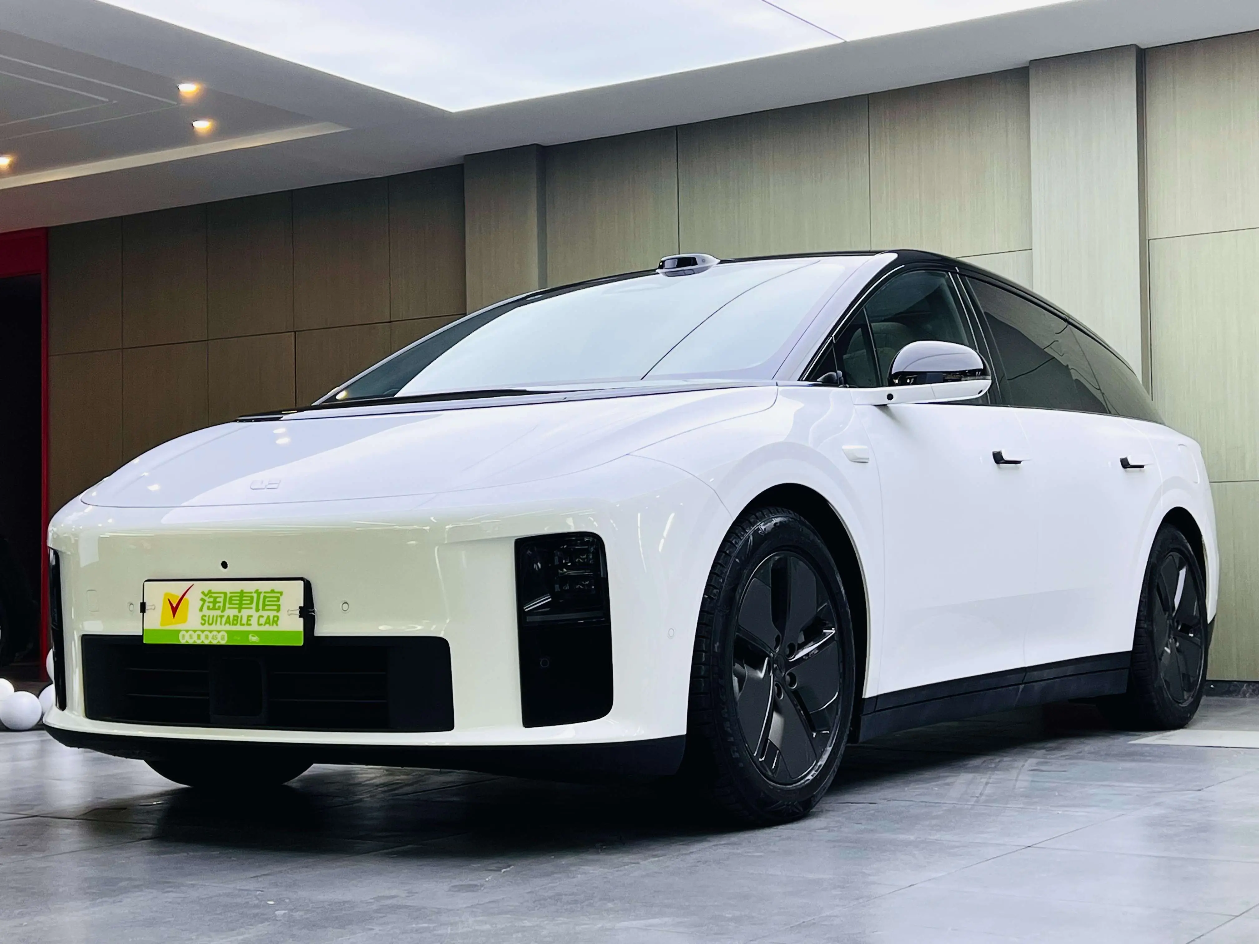 Li Ideal i6  из Китая