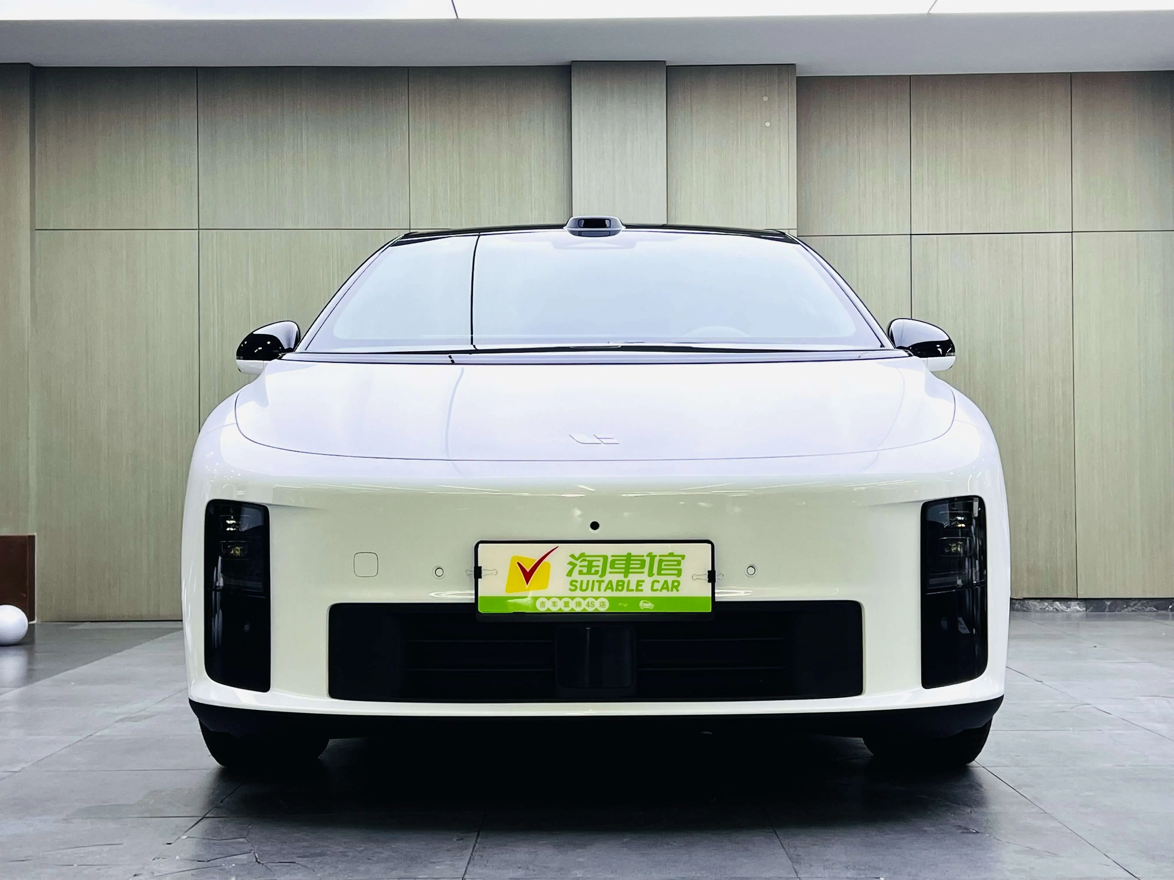 Li Ideal i6  из Китая