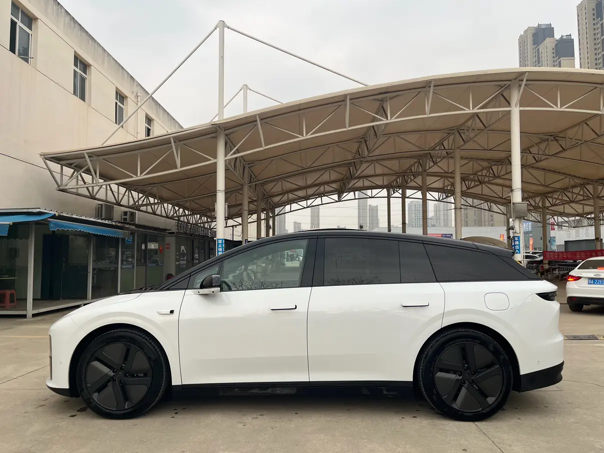 Li Ideal i6  из Китая