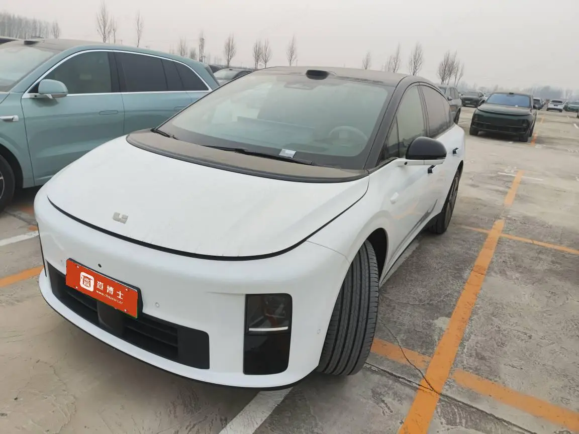 Li Ideal i6  из Китая