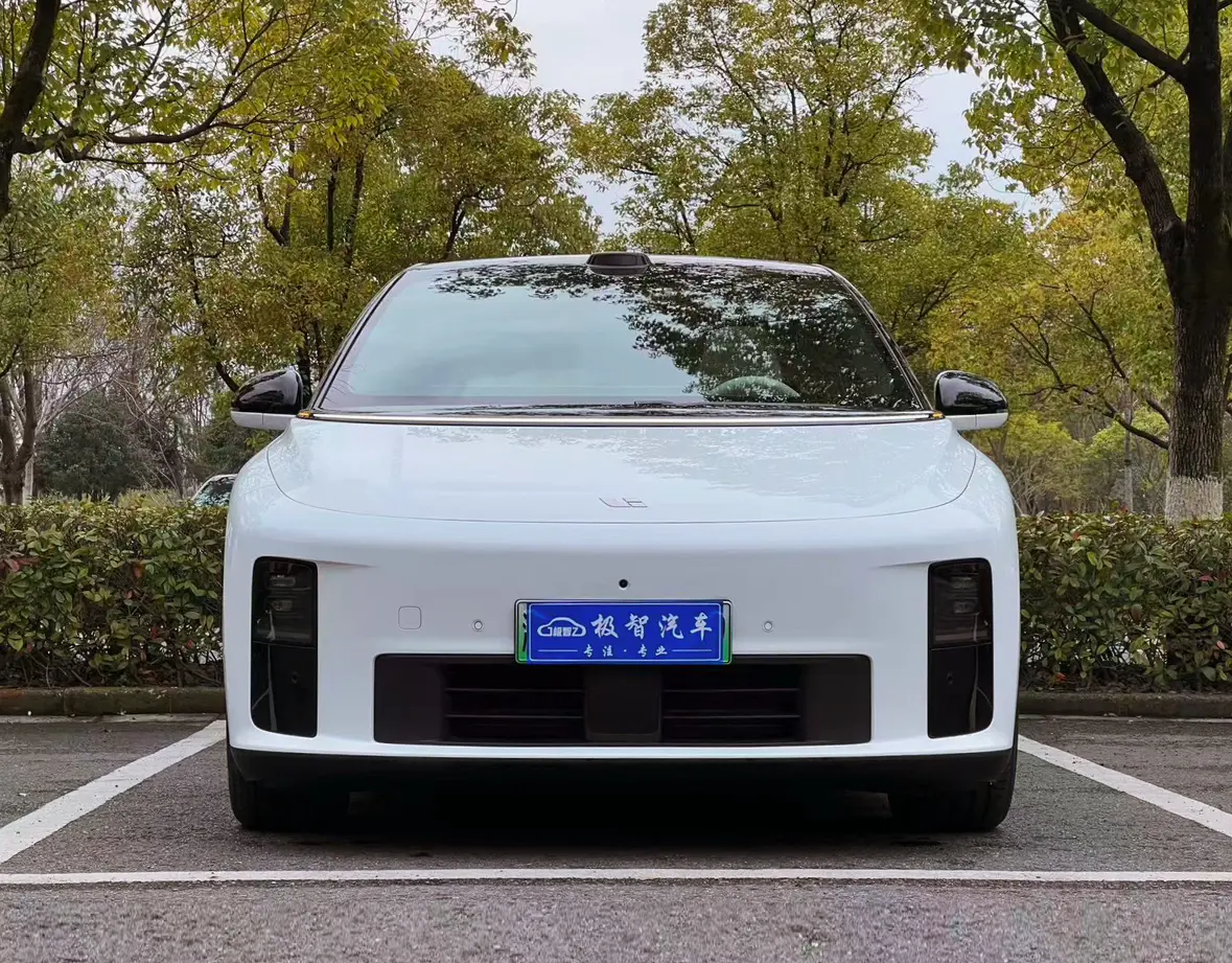 Li Ideal i6  из Китая