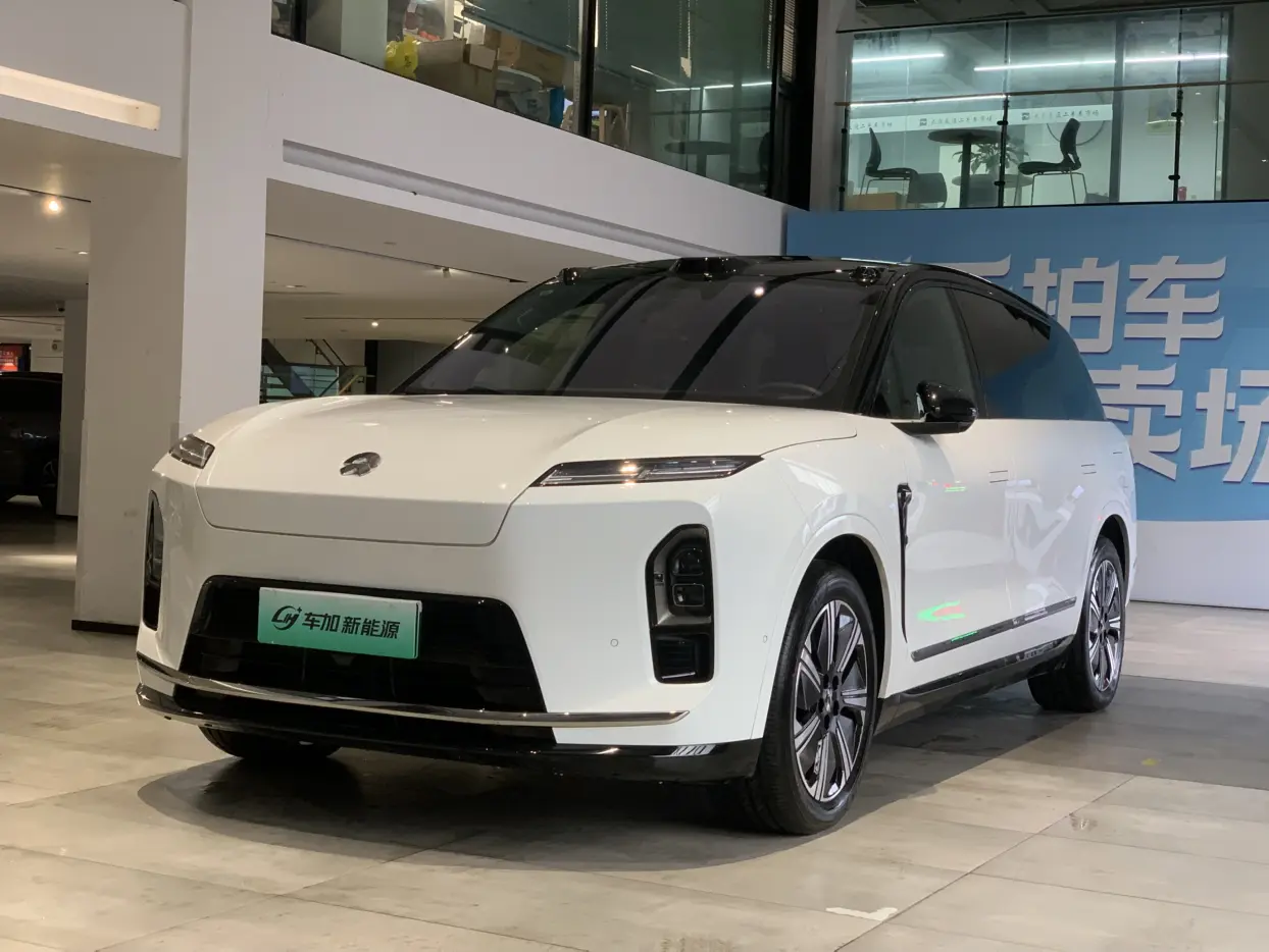 NIO ES8