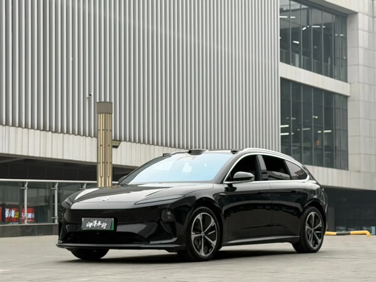 NIO ET5T  из Китая