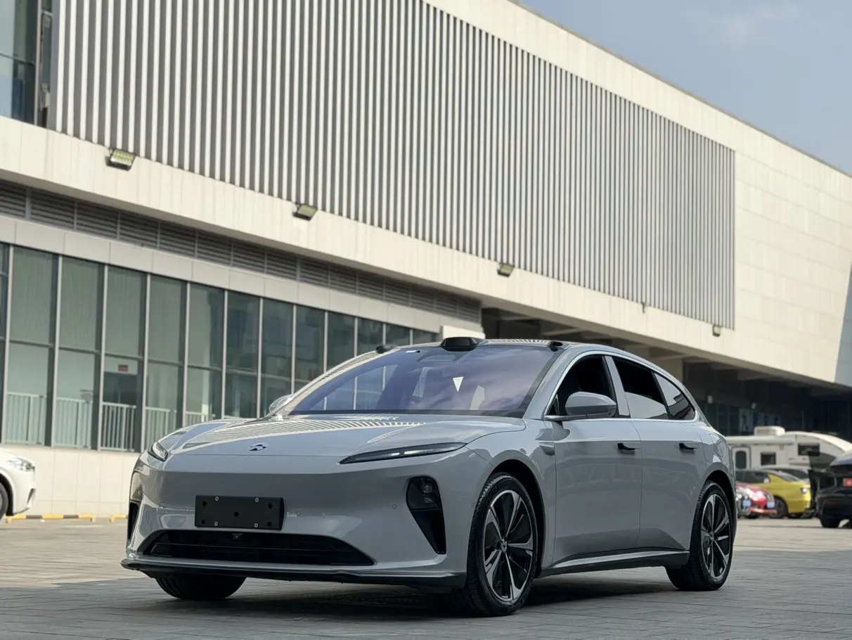 NIO ET5T  из Китая