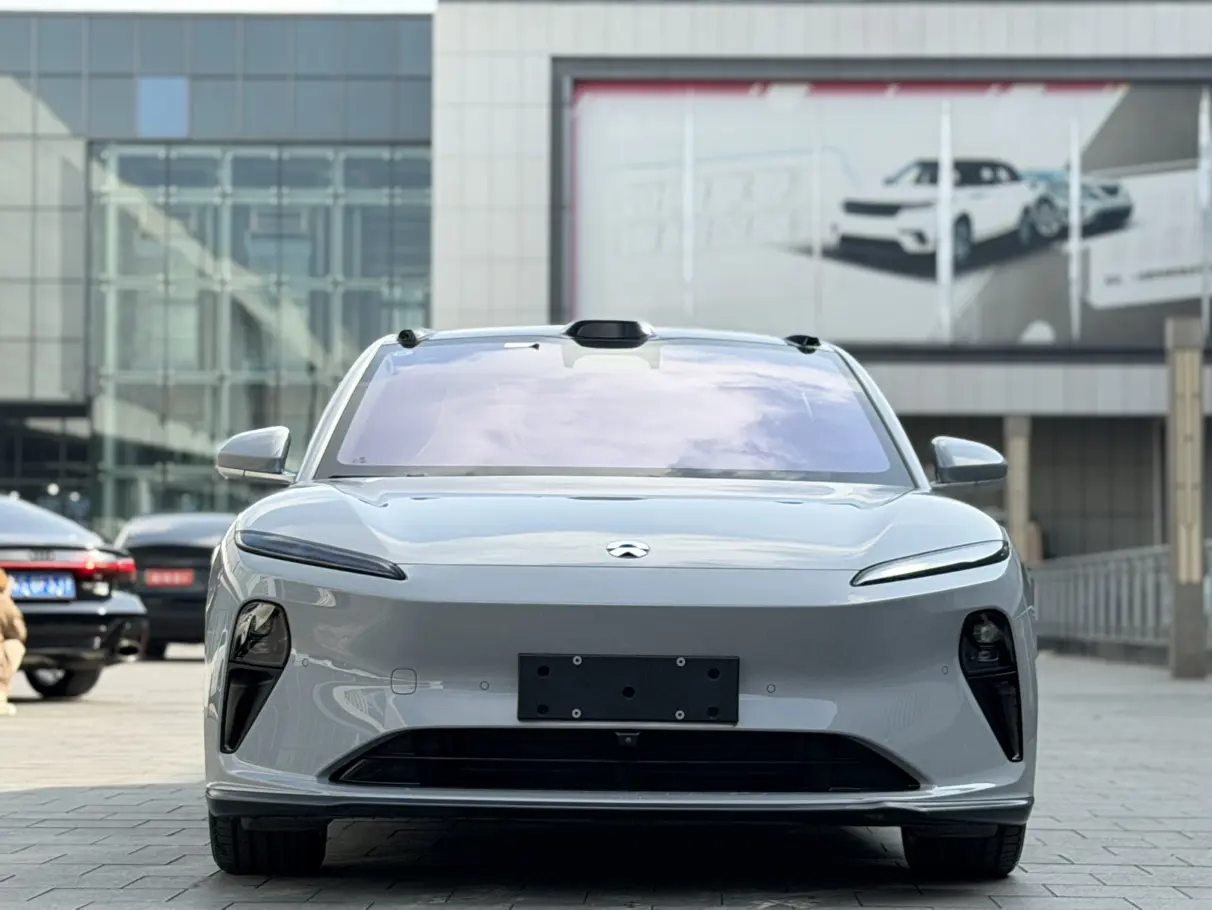 NIO ET5T  из Китая