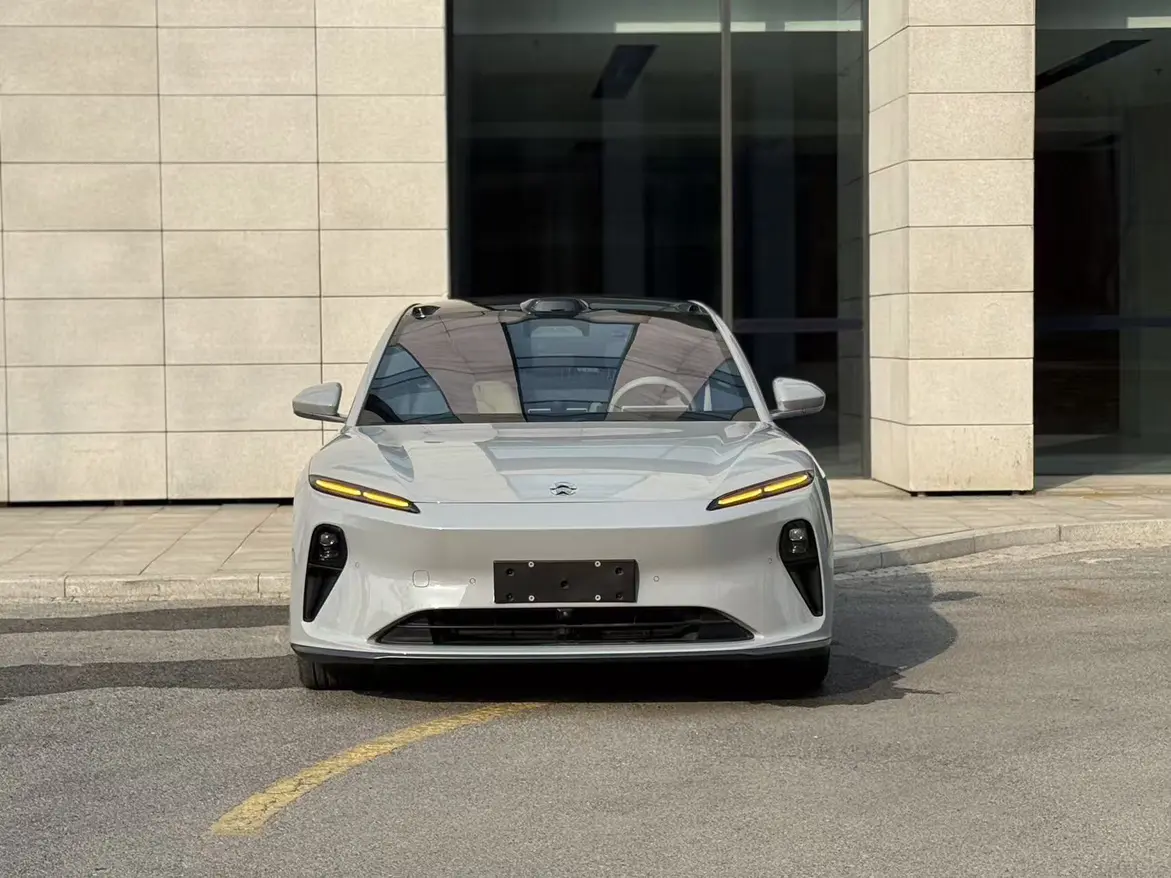 NIO ET5T  из Китая